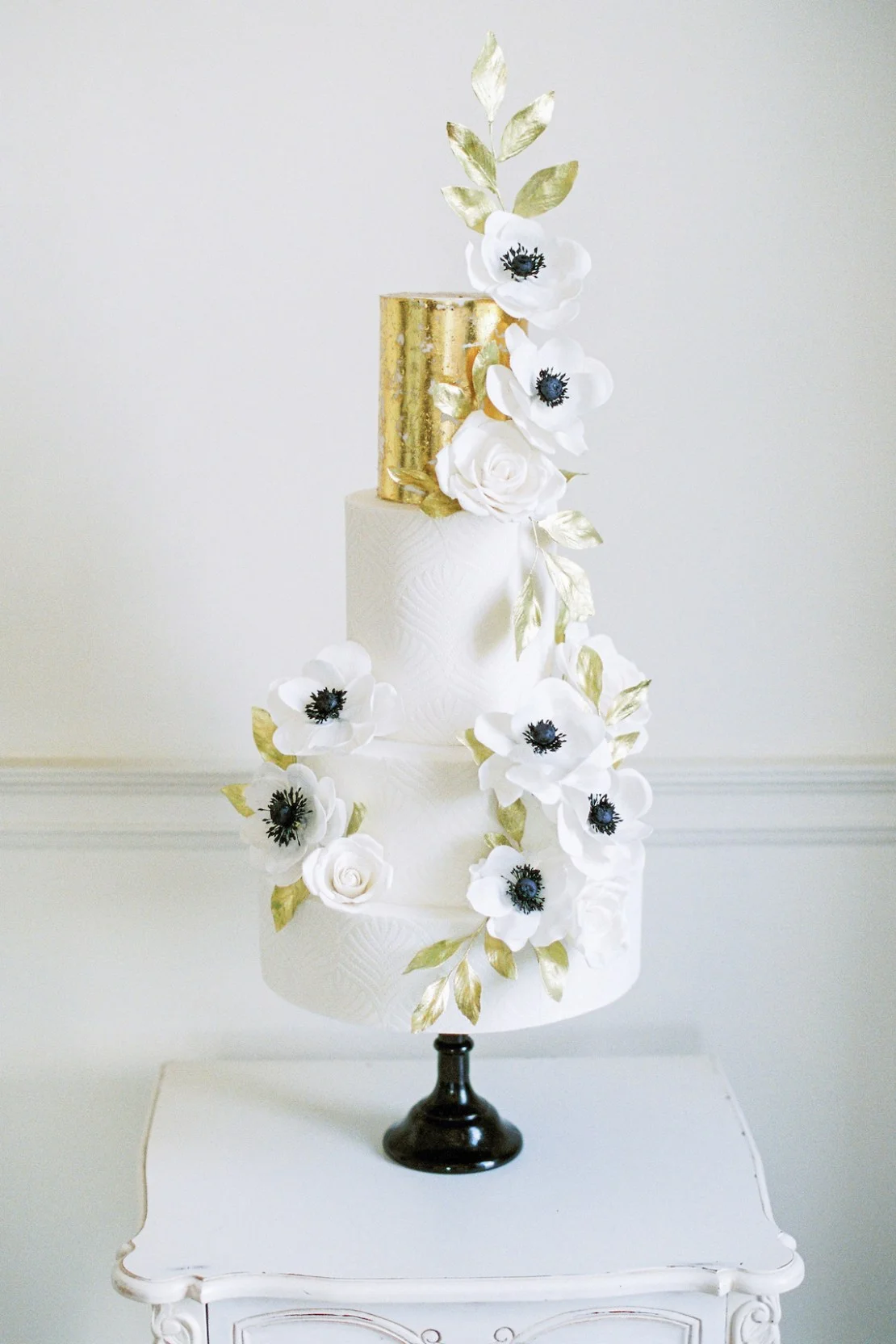 Luxurious-Coco-Chanel-Inspired-Wedding-Ideas-Bowtie-Belle-Photography-12-min.jpg