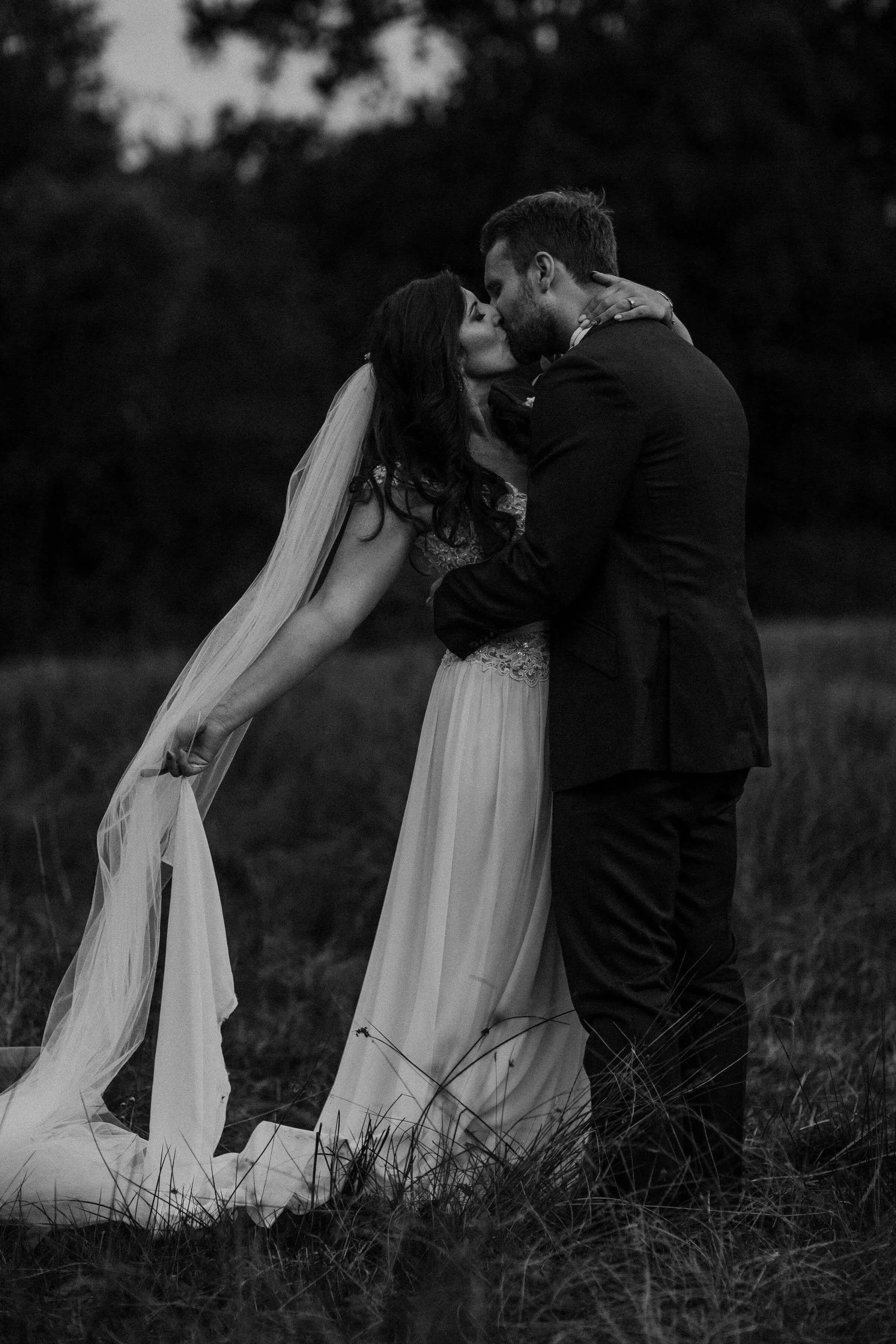 Nat and Tom - 08 - Portraits - Sara Lincoln Photography-31.jpg