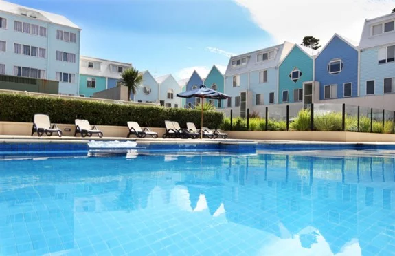 lady_bay_resort2.jpg