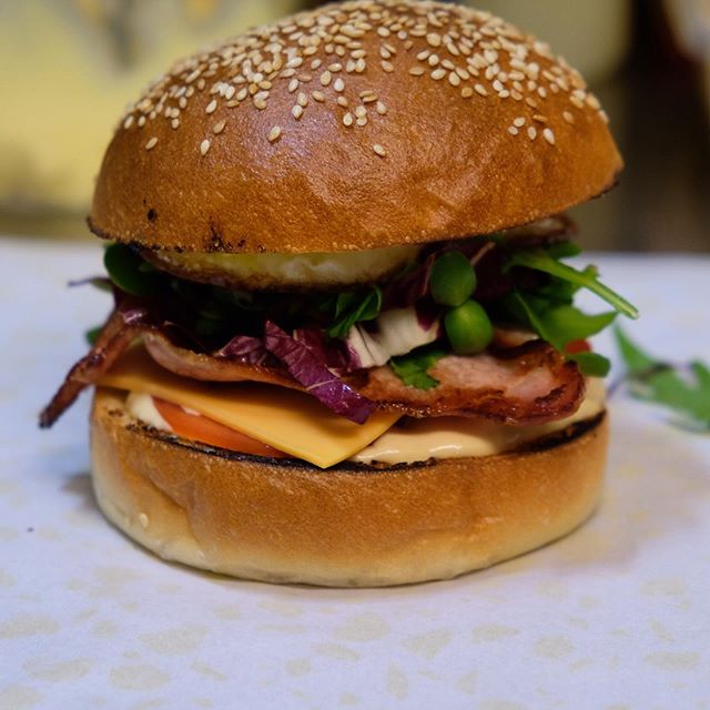 Our breakfast burger is so good on a cold morning. 
With Istra thick cut @istrasmallgoods bacon, free range @caravan_eggs  egg, cheese, our special tangy mayo, tomato and fresh zesty greens, in a @janedoughwarrnambool  milk bun