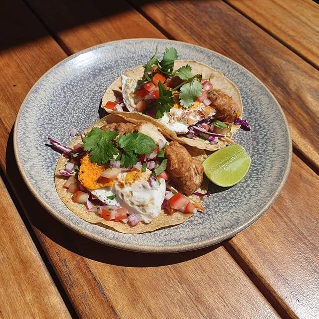 Special of the week: Beer battered Cauliflower Taco with slaw, pico de gallo, coriander lime mayo topped with a fried egg 😋
-
-
-
#brightbirdespresso #vegetarian #weekendvibes #foodlovers #tasty #cafe