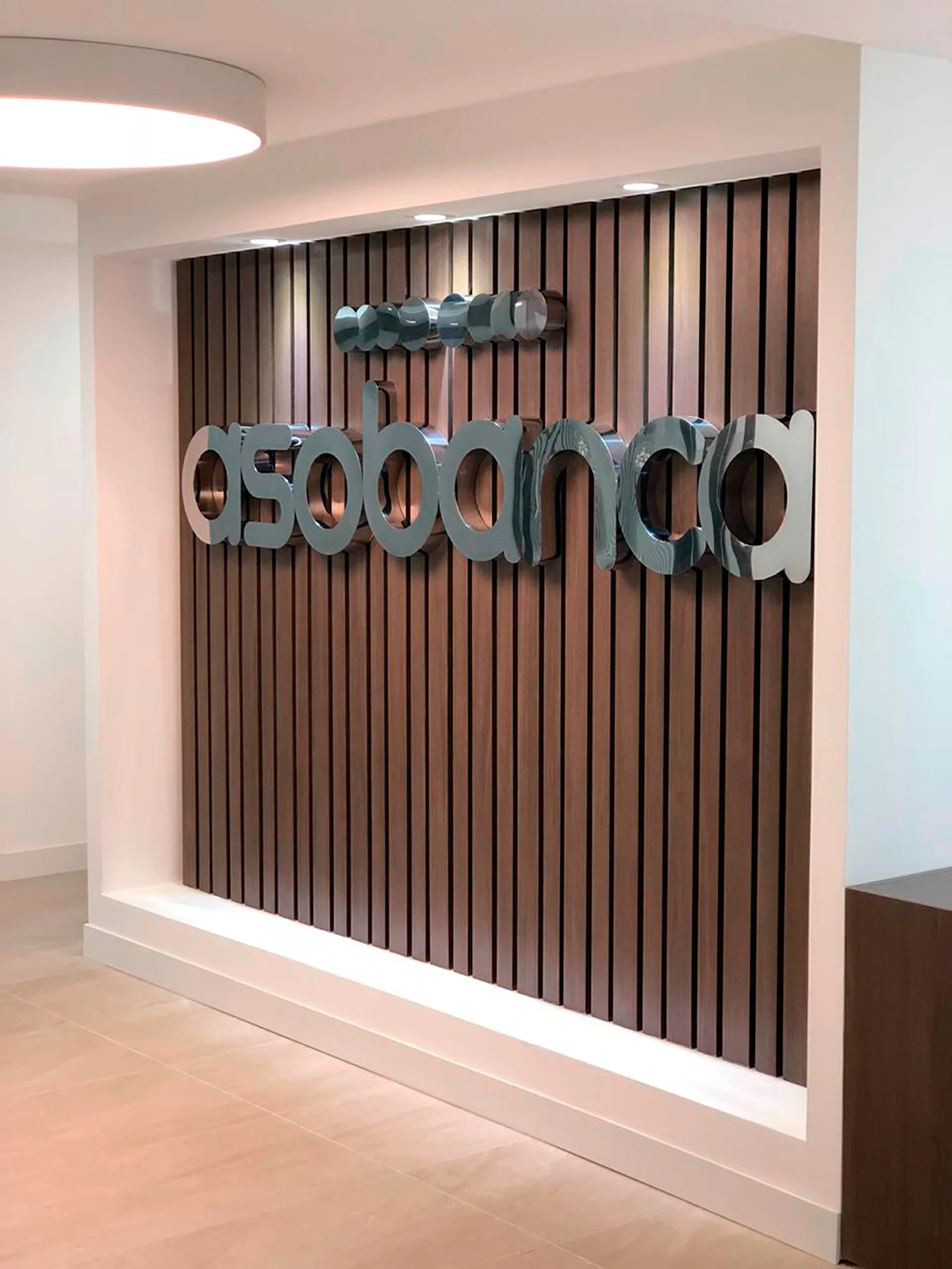   OFICINAS ASOCIACION DE BANCOS DEL ECUADOR    DISEÑO:  PDARQS   COLABORACION:  MARIA JOSE CHEDIAK   CONSTRUCTOR: PDARQS    FOTOGRAFIA: MARIA JOSE CHEDIAK / MARCO ESTEBAN GARCIA  