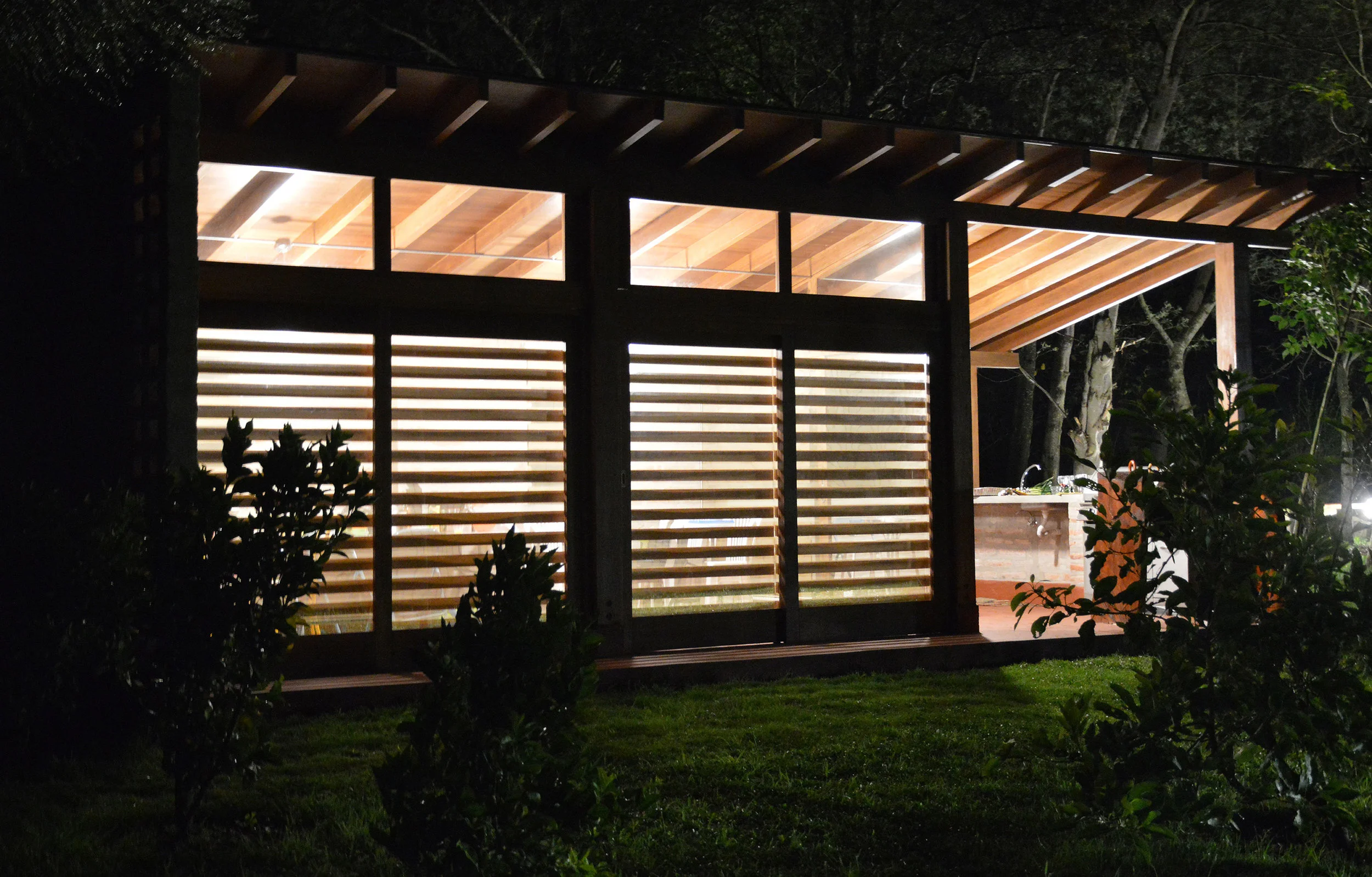   PABELLON BBQ     DISEÑO: PDARQS  COLABORACION: MARIA JOSE CHEDIAK  CONSTRUCCION: PDARQS  FOTOGRAFIA: DIEGO BELTRAN 