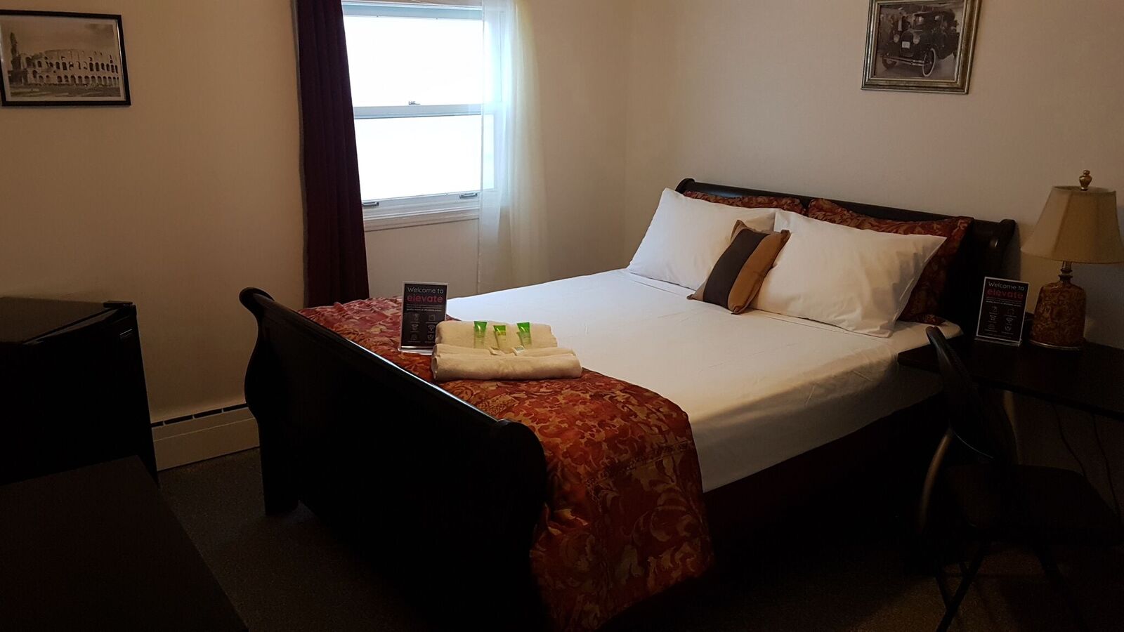 Delux room-1.jpeg
