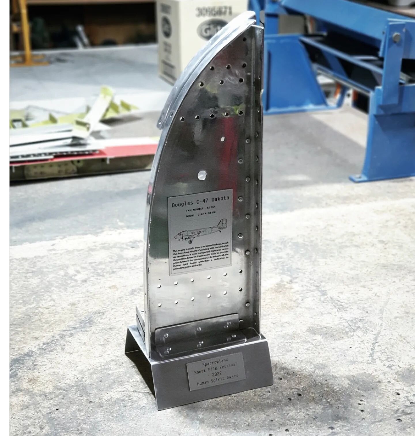 #trophy #presento made from a #douglasdakota #c47 #aircraft the piece of aircraft's wing has been polished, mounted and plaques added. 

#relicdesignandcraftco #aviationfurniture #aircraftfurniture #presentation #award #customawards #metalworking #br