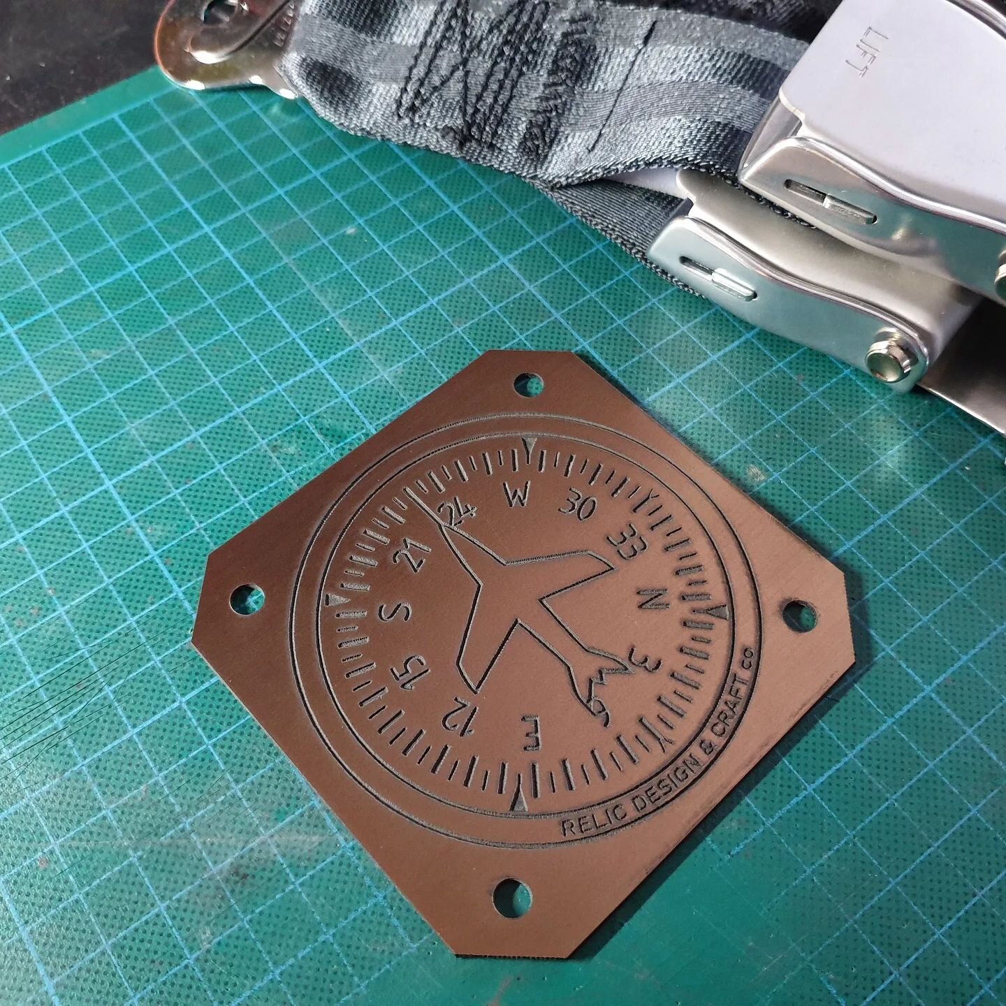 Working on some aviation coaster designs using the new laser engraver.

#relicdesignandcraftco #coaster #coasters #aviation #aviationart #aircraft #aircraftfurniture #baraccessories #mancave #brisbanedesign #brisbaneart