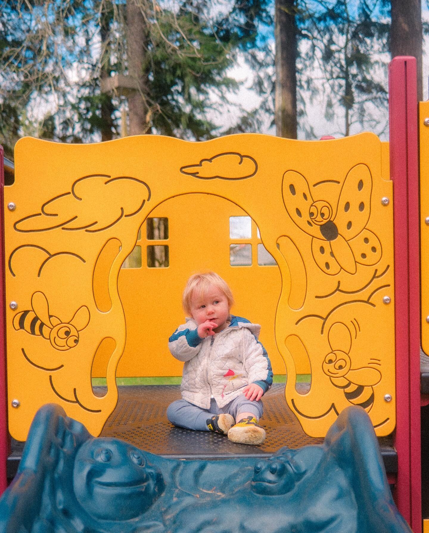 Mila doing contemplatin bout whether to go down slide? Decision may surprise 😤
.
.
.
.
.

#nowherediary #35mm #fujiframez #x100v #x100f #documentlife #fujiweekly #fujilove #fujimag #pdxphotographer #fujifilm #cinebible #pdxproduction #pdxphotography