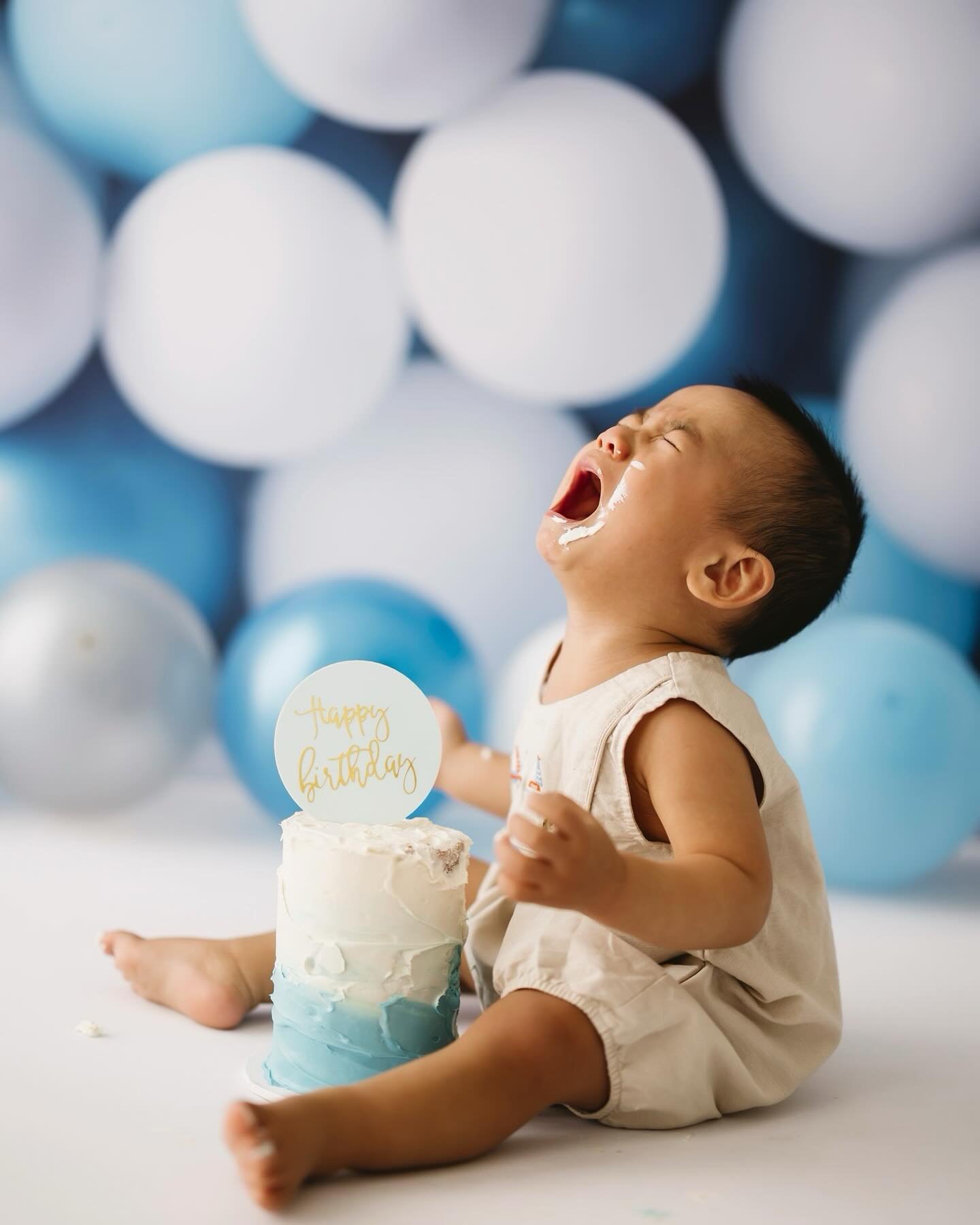 Turning one can be such a HUGE wave of emotions. Sometimes cake doesn&rsquo;t make you smile 🤪😳🫠.

#serenajonesphotography #cakesmash #cakesmashsession #turningone #happybirthday #cakesmashfun