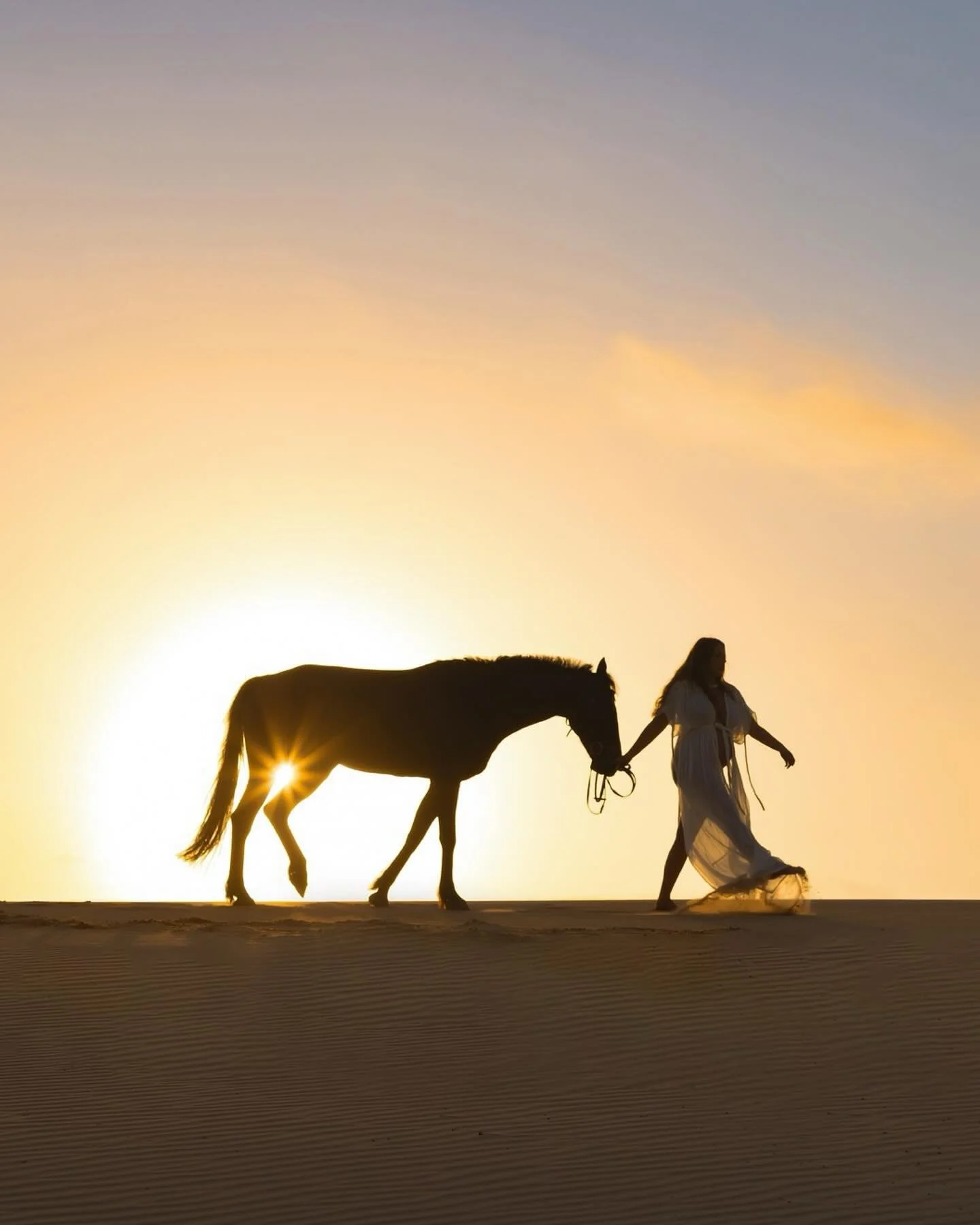 The location, the mumma, the beautiful horse and the light in the right place....EPIC!

I have so many to share, but here are a few that I quickly looked at.

@rawimagephotography_ can we do it all over again. So magical! Thank you 🙏🏽.

#serenajone