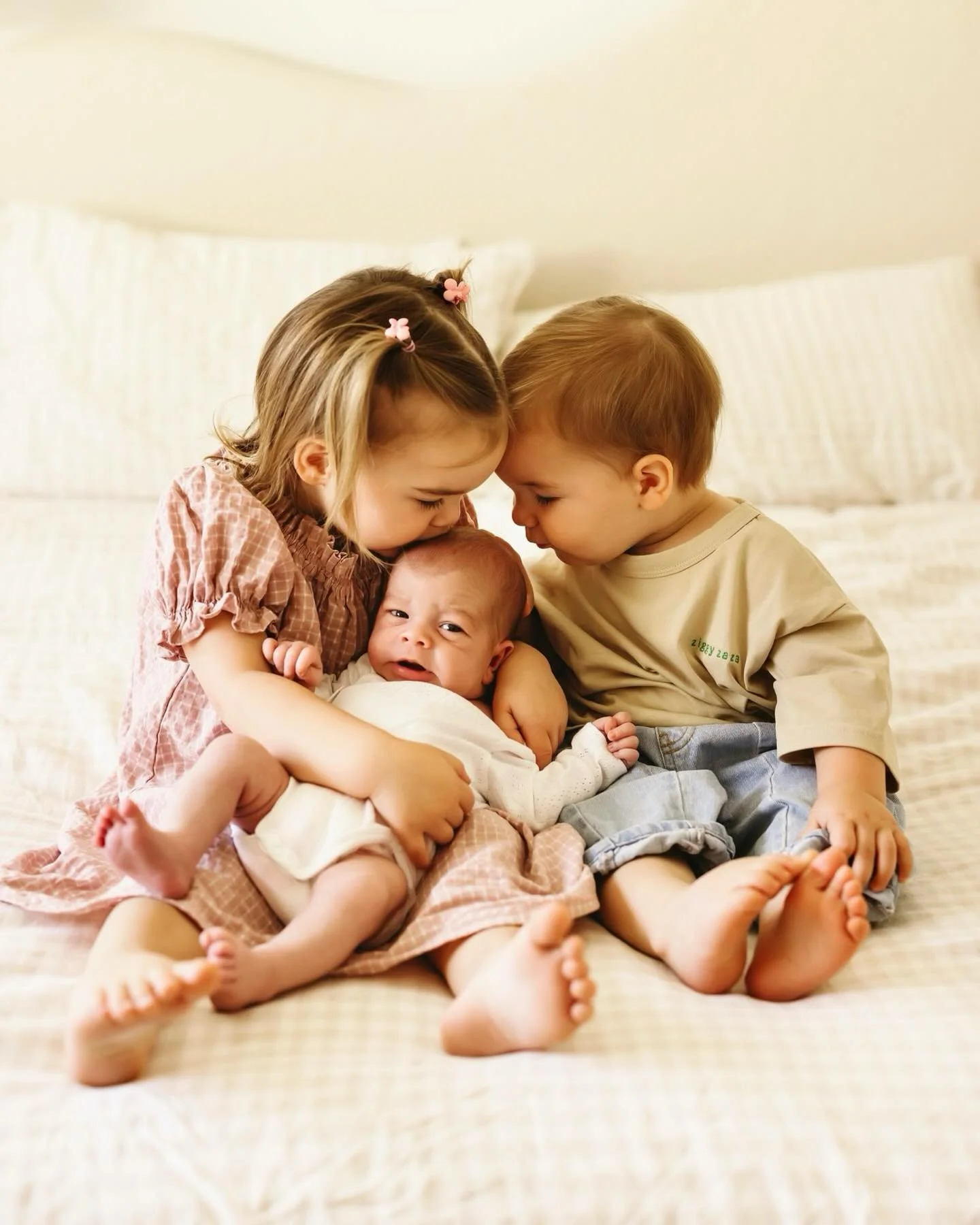 V A L E N T I N E

Captured in their home one last time before they ventured overseas. So grateful to have met this beautiful family and to have captured all their kiddos as newborns. 

I might see you in Europe soon xx

#serenajonesphotography #newb