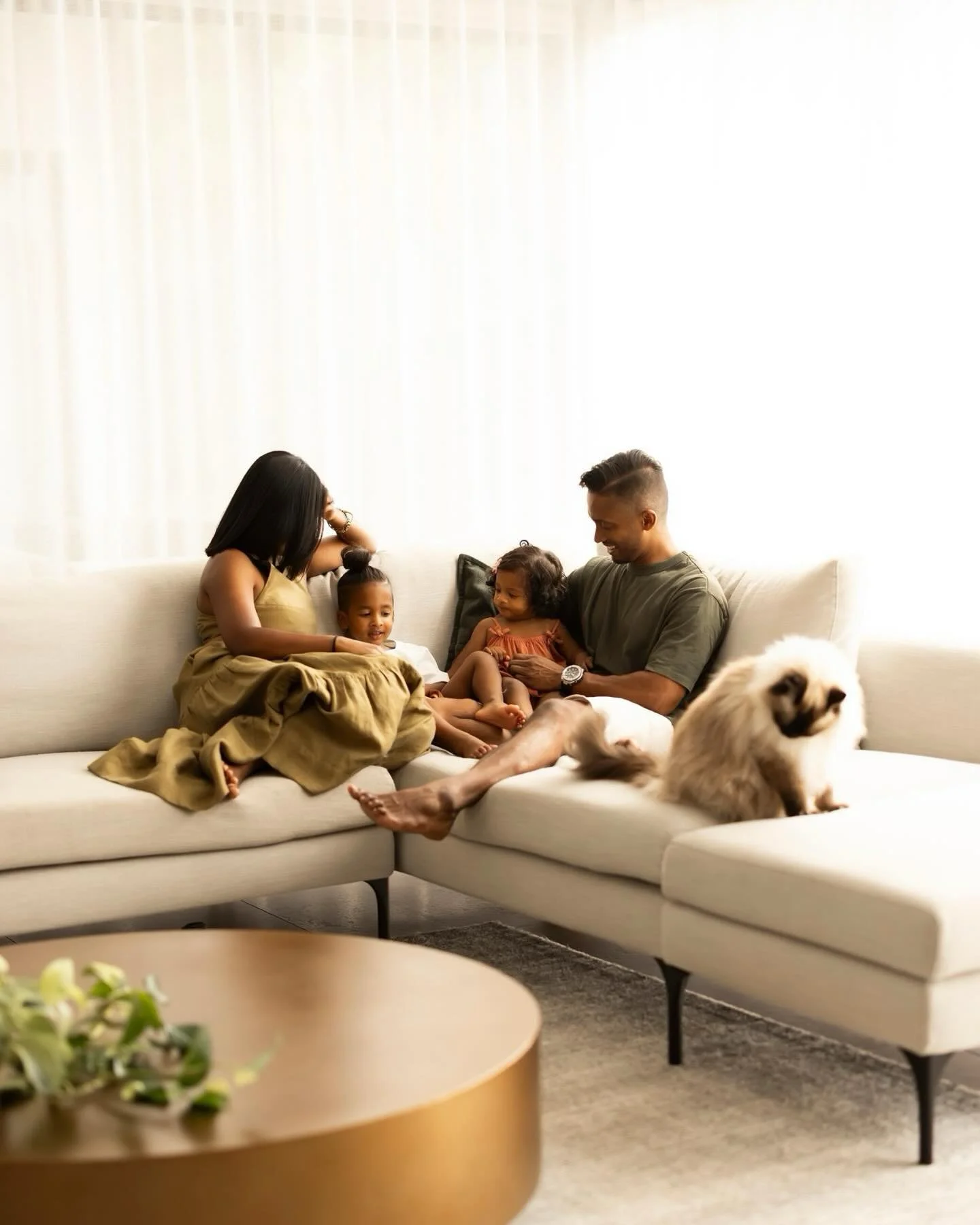 AT HOME

Captured this beautiful family again in their home. This time with a new addition, their little girl. 

#serenajonesphotography #familyportraits #inhomeportraits #portraits #pets
