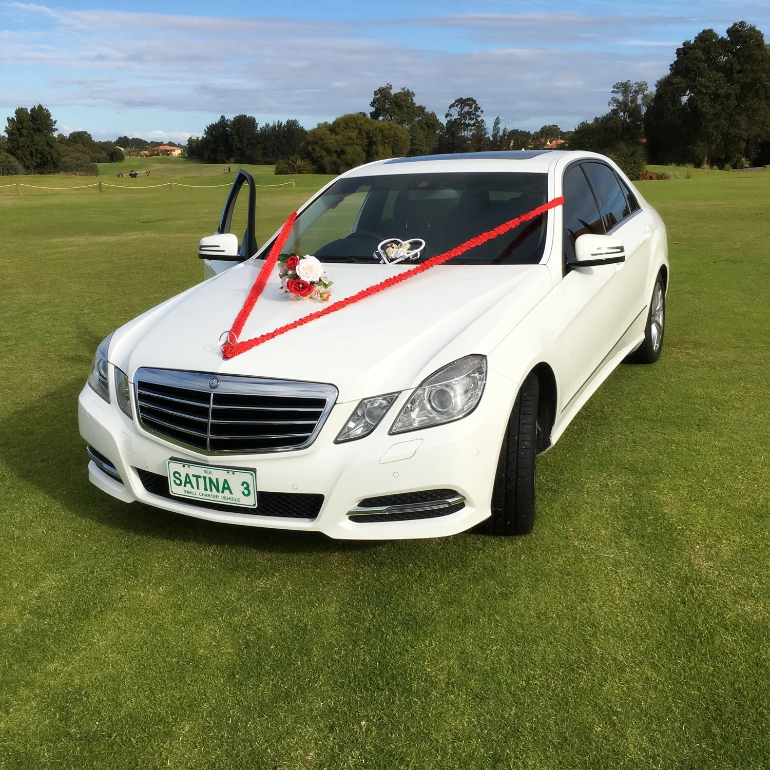 White Merc E Class 250 (2)_s.jpg