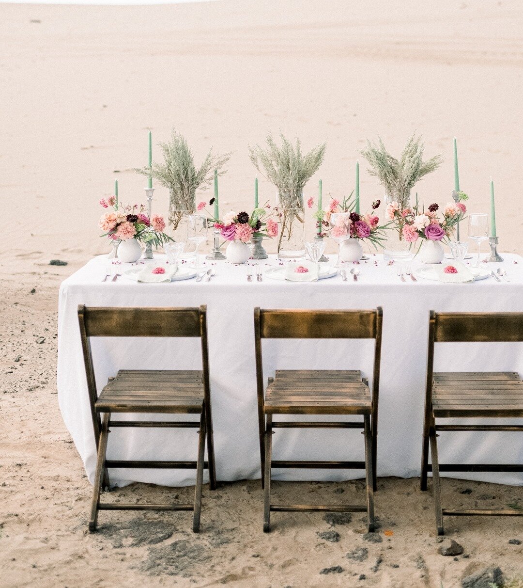 This was the year many of my brides took their weddings and made them into smaller events so they could still get married. East Idaho has these amazing sand dunes and it's one of those beautiful places that is perfect for an intimate event.⠀⠀⠀⠀⠀⠀⠀
..