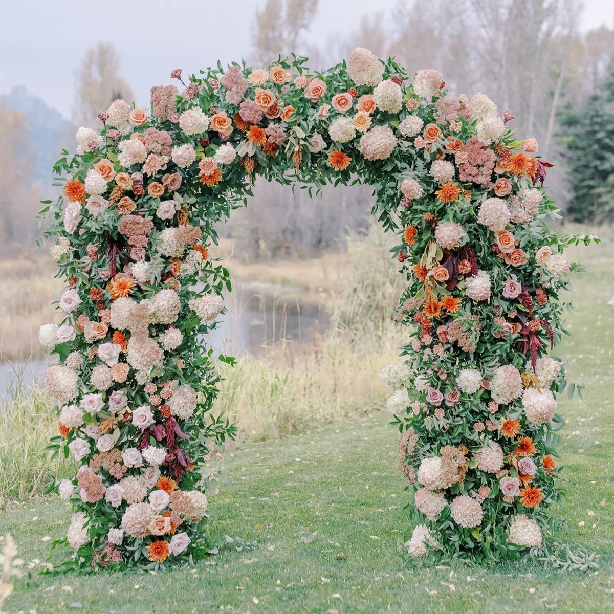 🍂 &ldquo; Nothing would dare begin
if it did not know
it could also end.

Summer stays long enough to teach abundance,
how fullness feels in the body of a day,
how laughter ripens,
how even joy can grow heavy
and ask to be set down.

Autumn answers 