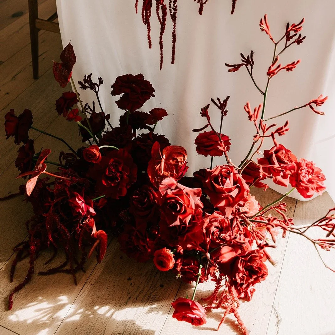 Grateful for the feature on Valentine's Day with @rockymtnbride It was fun to reflect back when we did this for the magazine last year. Shades of reds was such a playful texture + color combination to work with ❤️&zwj;🔥 

This red-drenched tablescap