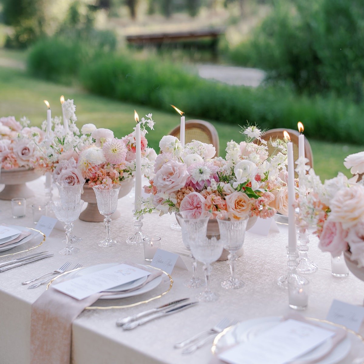 Hair + makeup @madeupandcuttinup
photography @marykatesteele
venue @antelopetrails
content creation @atlastmoments
flowers @plushfloral
Bridal boutique @maggielouisebridal
Bride @kayceeemoore
Rentals @canvasunlimited @xowyopaper
Event planner @latham