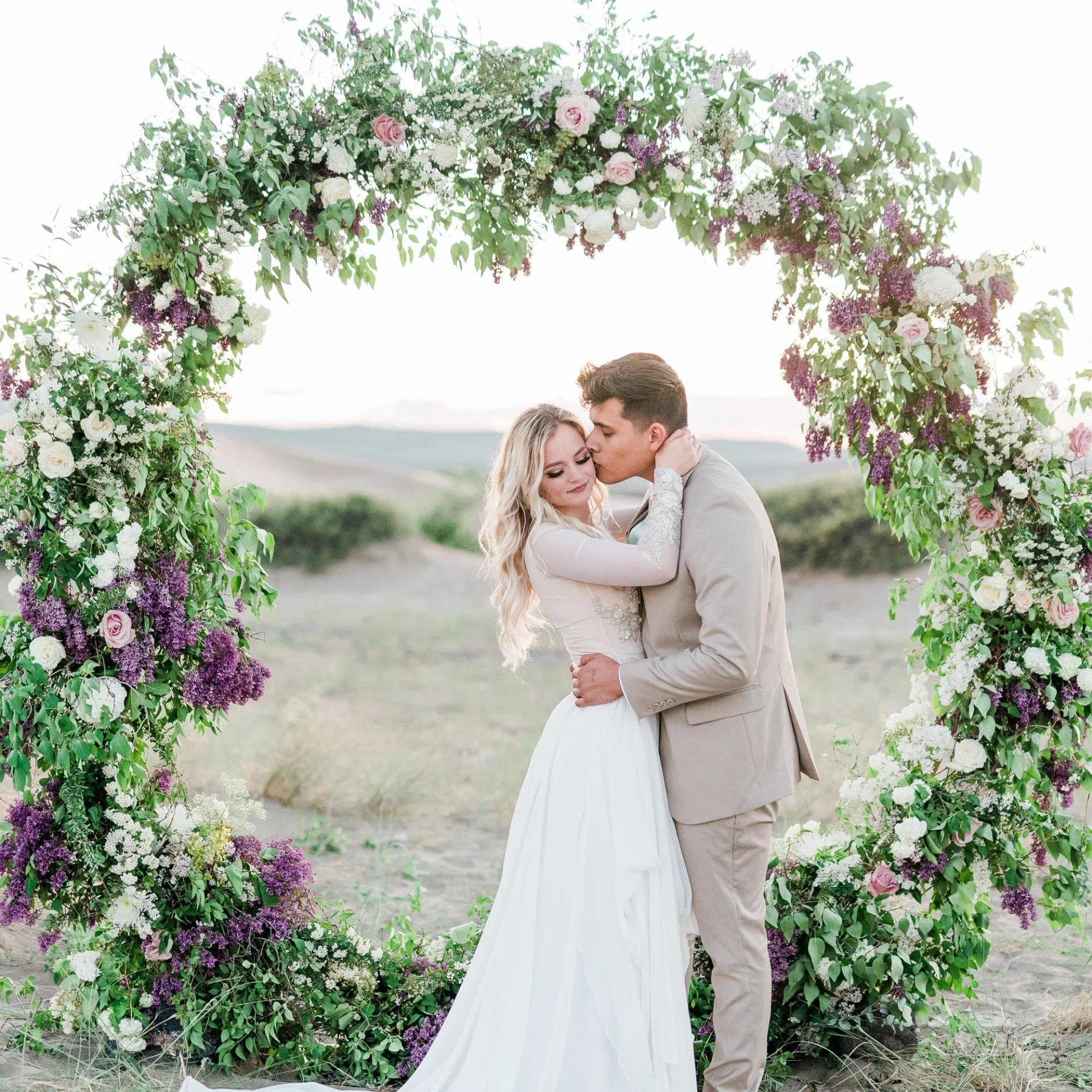 It's my favorite time of year - the beloved lilac season! This season is so short but my favorite lush and fragrant flower to use. Perfect for weddings in the lavender, purple, white color palettes.