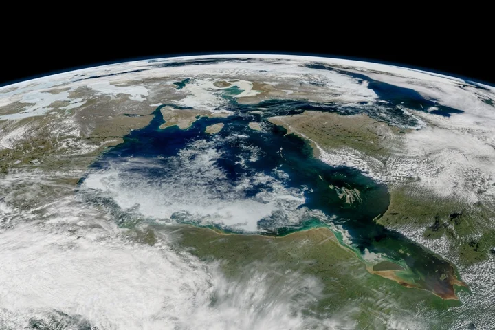 hudsonbay_amo_2017180.jpg