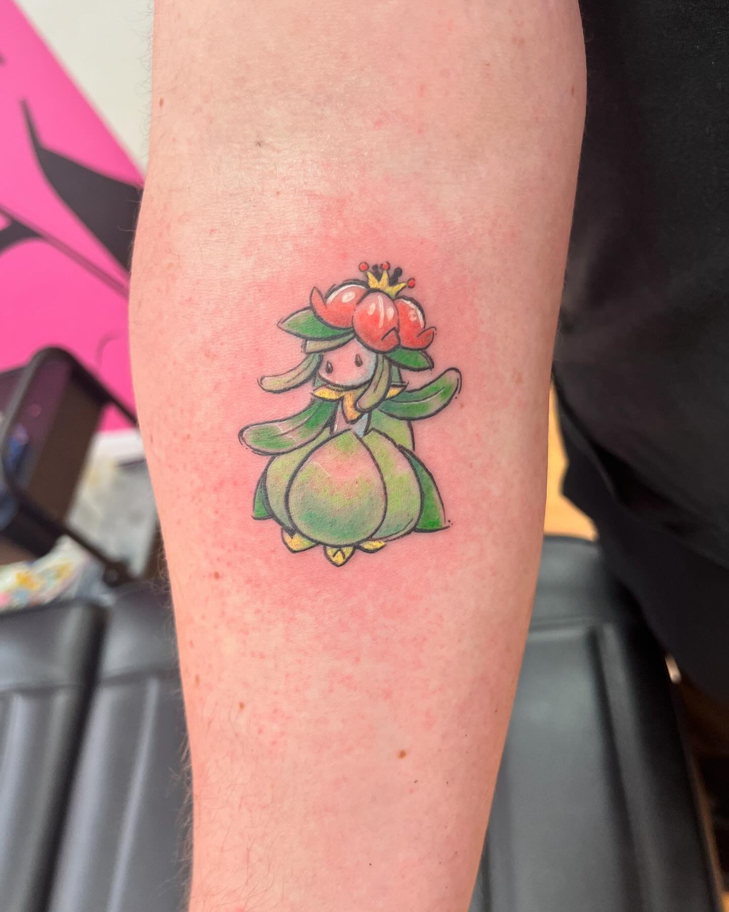A lovely Lilligant for an equally lovely client! She turned out so soft looking I&rsquo;m very proud ☺️☺️ 

#tattoo #tattooapprentice #pokemon #pokemontattoo #adelaide #adelaidetattoo