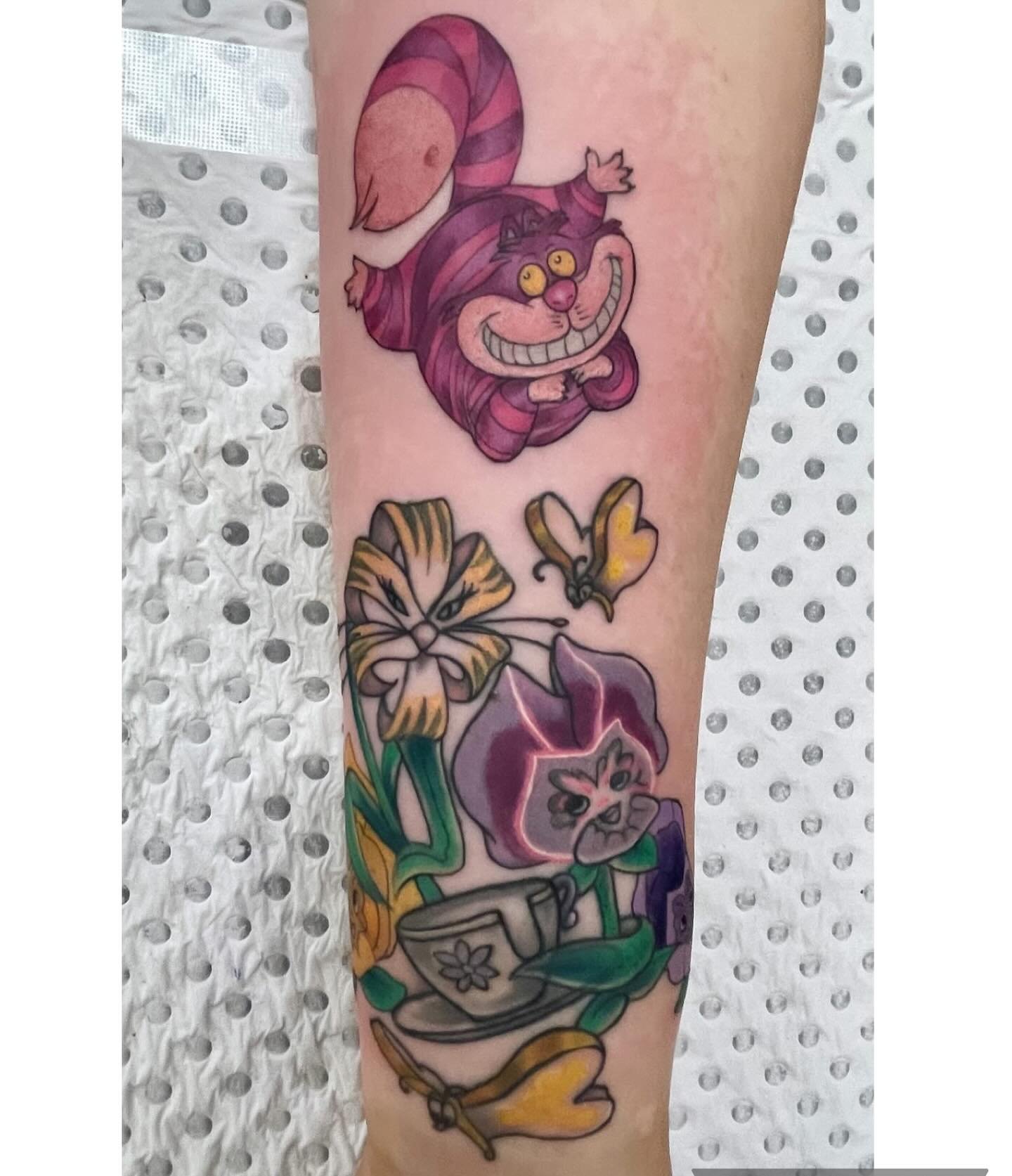 &gt;&gt;&gt;&gt;&gt;&gt;&gt;&gt;&gt;&gt;&gt; Swipe to check it before &gt;&gt;&gt;&gt;&gt;&gt;&gt;
Touch up  and + Additions 
Alice in wonderlands Piece 
#alice #cherry #aliceinwonderlandtattoo #tattoo #otaku #geek #adelaide #adelaidetattoos #disney 