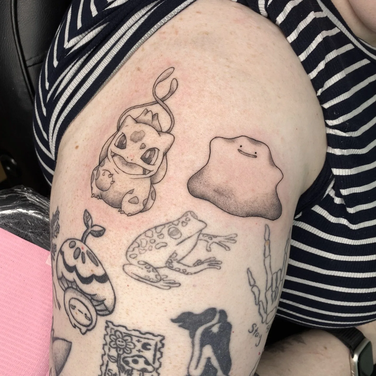 Just a couple of lil guys! 
Thanks @skyeisrlytired 🖤

I&rsquo;ve still got a few Pok&eacute;mon available as part of my 151 for $151 deal, and only a few appointments left for the year!

⚡️ done at @infiniteworldstattoo 
.
.
.
#tattoo #tattoos #tatt