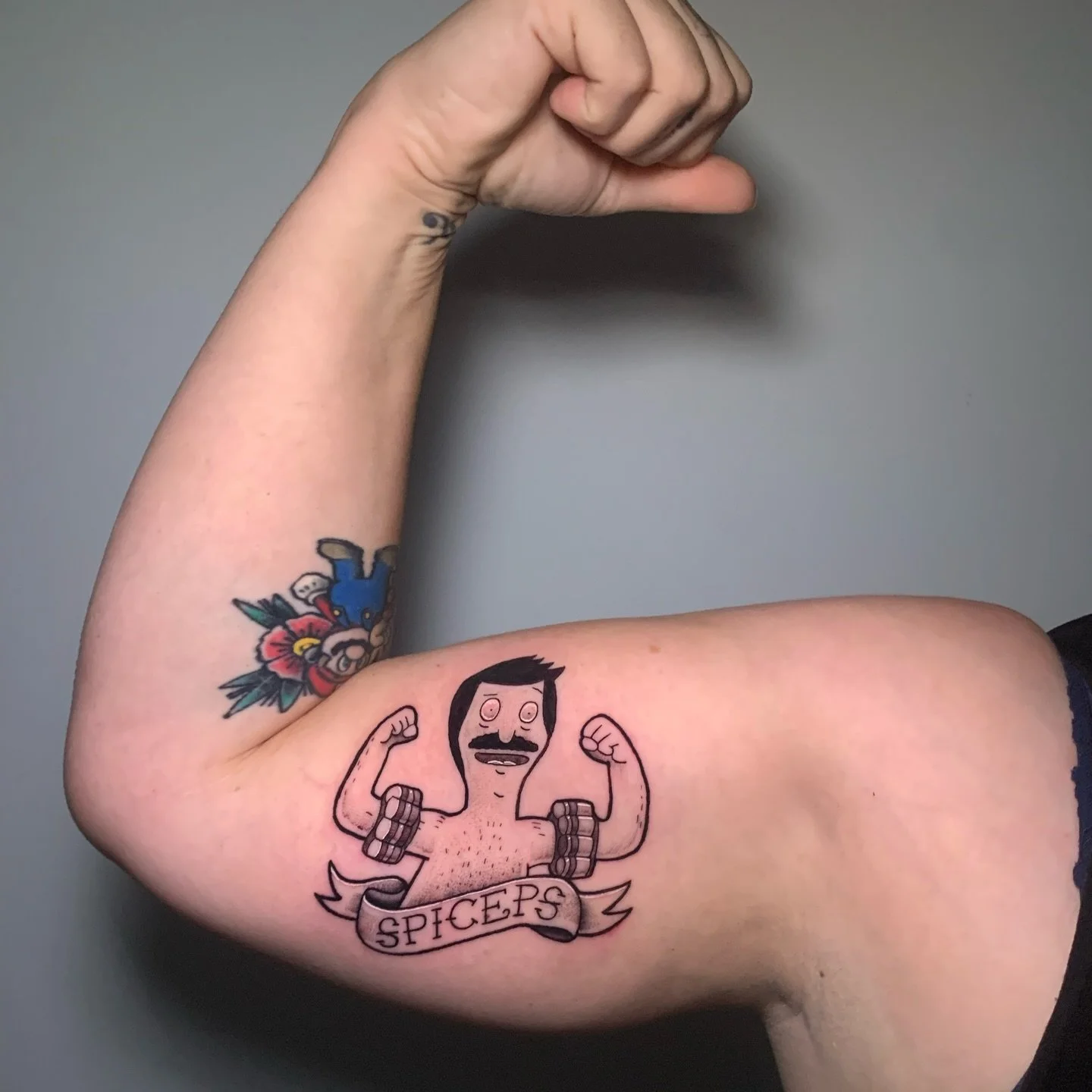 ohmygod. spicy spiceps on the bicep for @ash_likes_beers 😂 absolutely made my week. thankyou so much for this hilarious idea 💪🏻🌶️🔥 
always down for a silly tattoo! 
👾MADE AT @infiniteworldstattoo 
🌶️USING @metalfingers.com.au @aftercarecollect