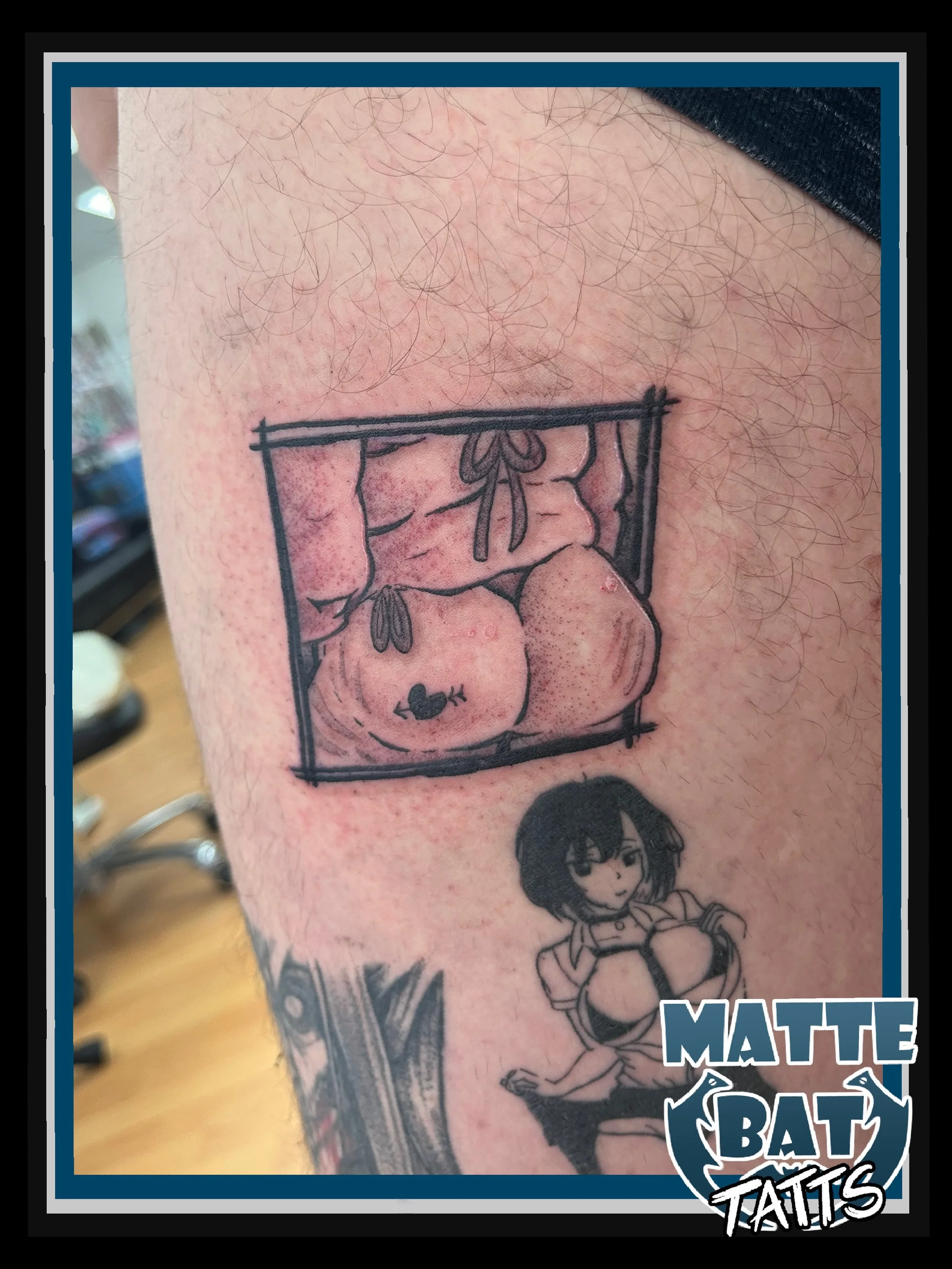 And now for something a little cheekier 👀 🍑 

From one of my flash sheets! Very glad to finally be able to tattoo one of these 💕

#tattoo #adelaidetattooist #tattooist #adelaidetattoostudio #adelaidetattoos