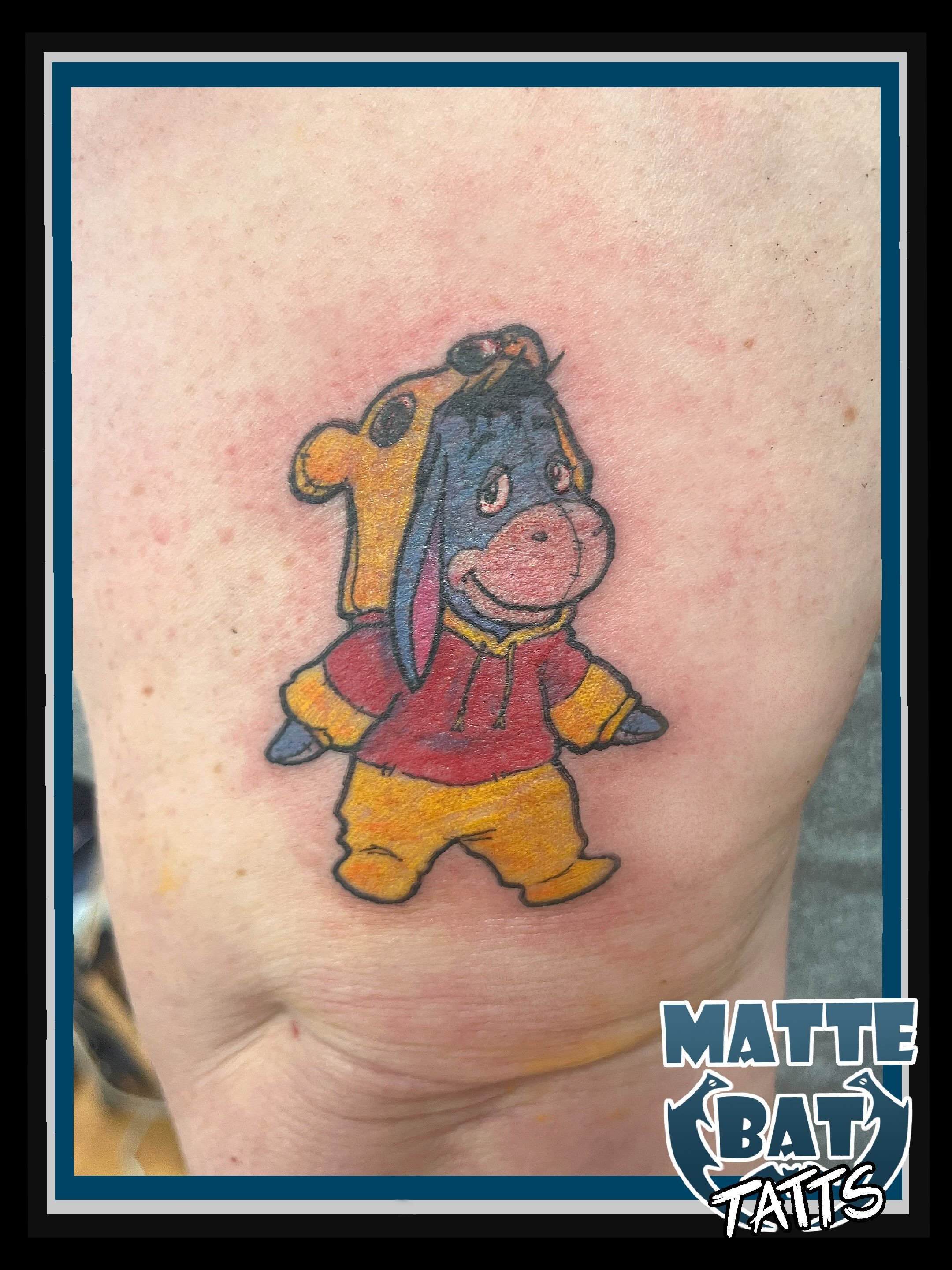 Has the pleasure of doing these adorable matching tattoos for mother and daughter! 
Happy 18th birthday, here&rsquo;s hoping you had a wonderful day! 

Apologies, the pieces look a little on the angry side here 😭

It&rsquo;s not often I take walk-in