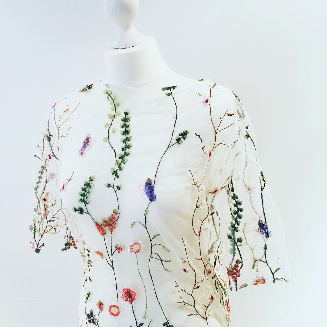 &rdquo;Dior embroidered fabric&rdquo; handmade to order sheer box top design sleek -classic #designer #dior #unique #classic #oneoff #fashion #artist #love