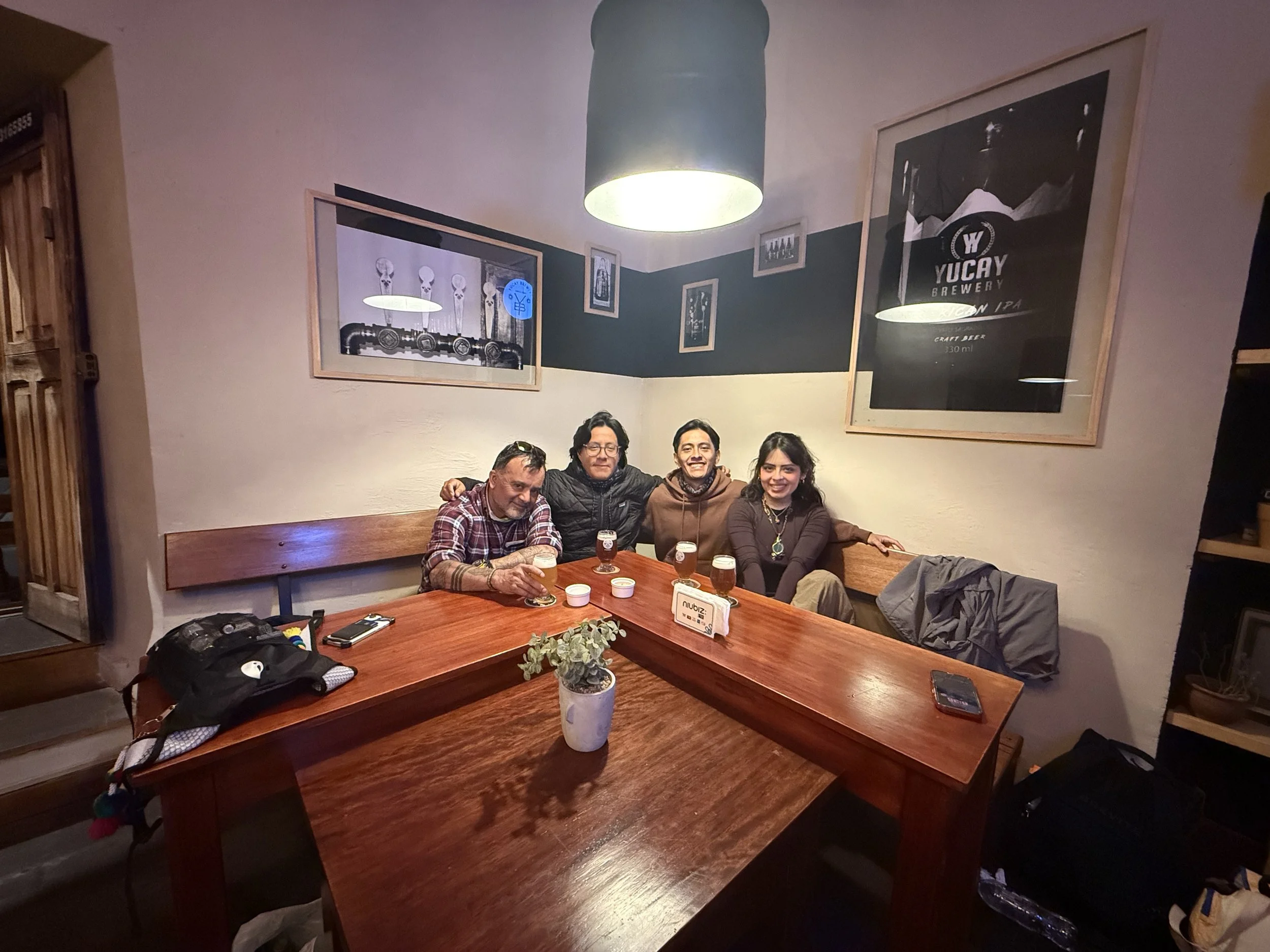 Crew Cerveceria.jpg