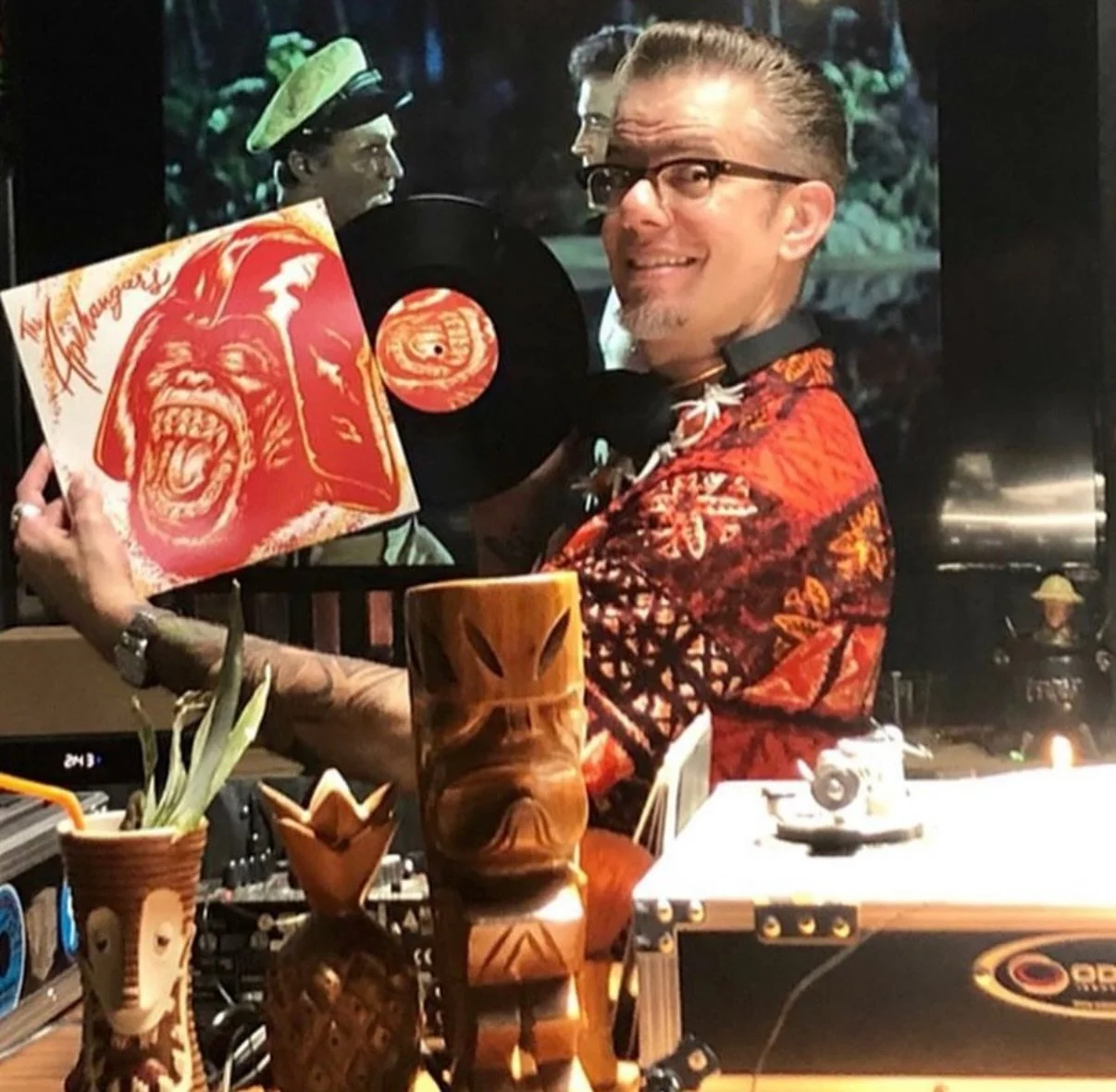 TONIGHT! @thesuburbansavage spinning the most primitive sounds of the 50&rsquo;s and 60&rsquo;s // 7pm to 10pm - FREE &amp; BYOB.

🌴🌴🌴🌴🌴🌴

MARK A: THE SUBURBAN SAVAGE
&ldquo;Is a 127-year old teenage werewolf, 45s collector, and Dj who spins th