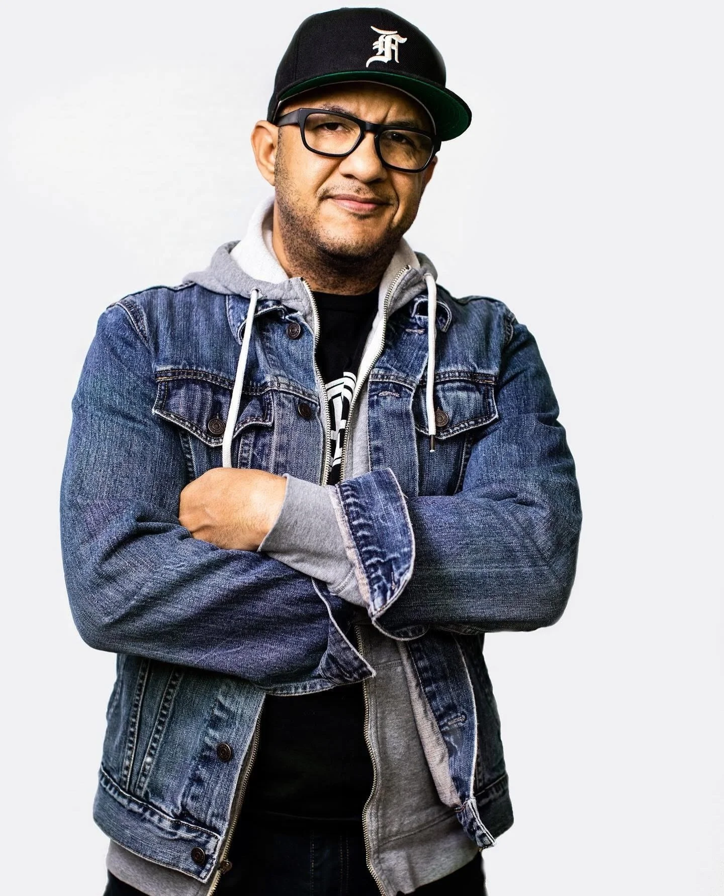 TOMORROW Saturday- DJ Love spinning at @chasquisrecords from 7pm-10pm // 70&rsquo;s, 80&rsquo;s, disco, soul, R&amp;B // FREE &amp; BYOB. 

⚡️⚡️⚡️⚡️⚡️⚡️

DJ LOVE
&ldquo;Frank McCright, aka DJ Love, began his DJ career in Lawton, Oklahoma, in 1988. In