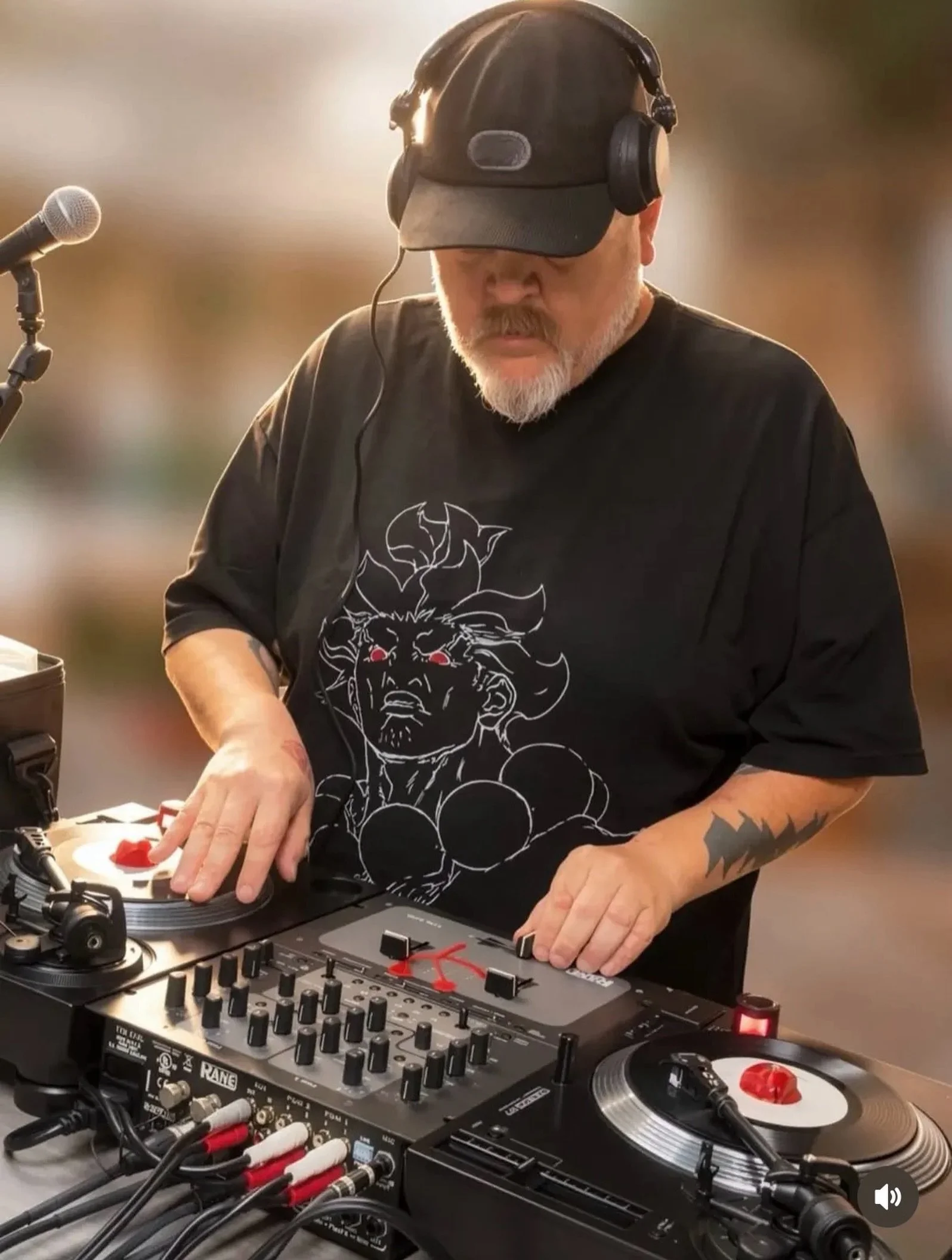 WE ARE BACK with Saturday&rsquo;s vinyl sets // FREE, BYOB, and 7pm to 10pm. Come and hang out with us tonight Saturday June 6th. We&rsquo;ll have @priestmechatd doing an all-vinyl set of cumbias, funk, and hip-hop. All 45&rsquo;s! 

⚡️⚡️⚡️⚡️⚡️⚡️

PR