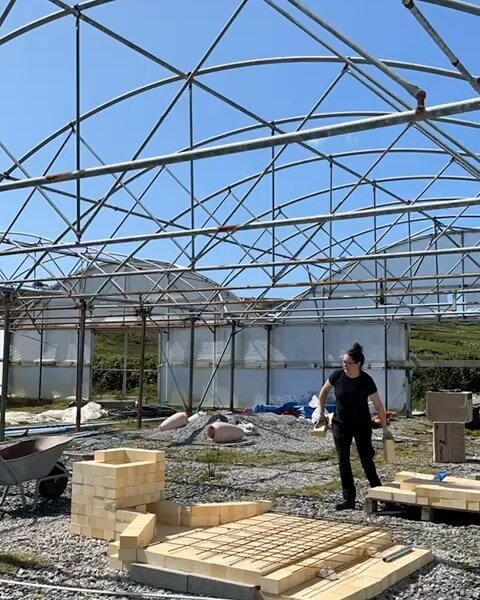 While I&rsquo;m on residency here I&rsquo;ll be working across the island - taking casts, making objects, and collecting materials from a few different places. 

But my main base, where the kiln is being built, is in this disused polytunnel by the oc