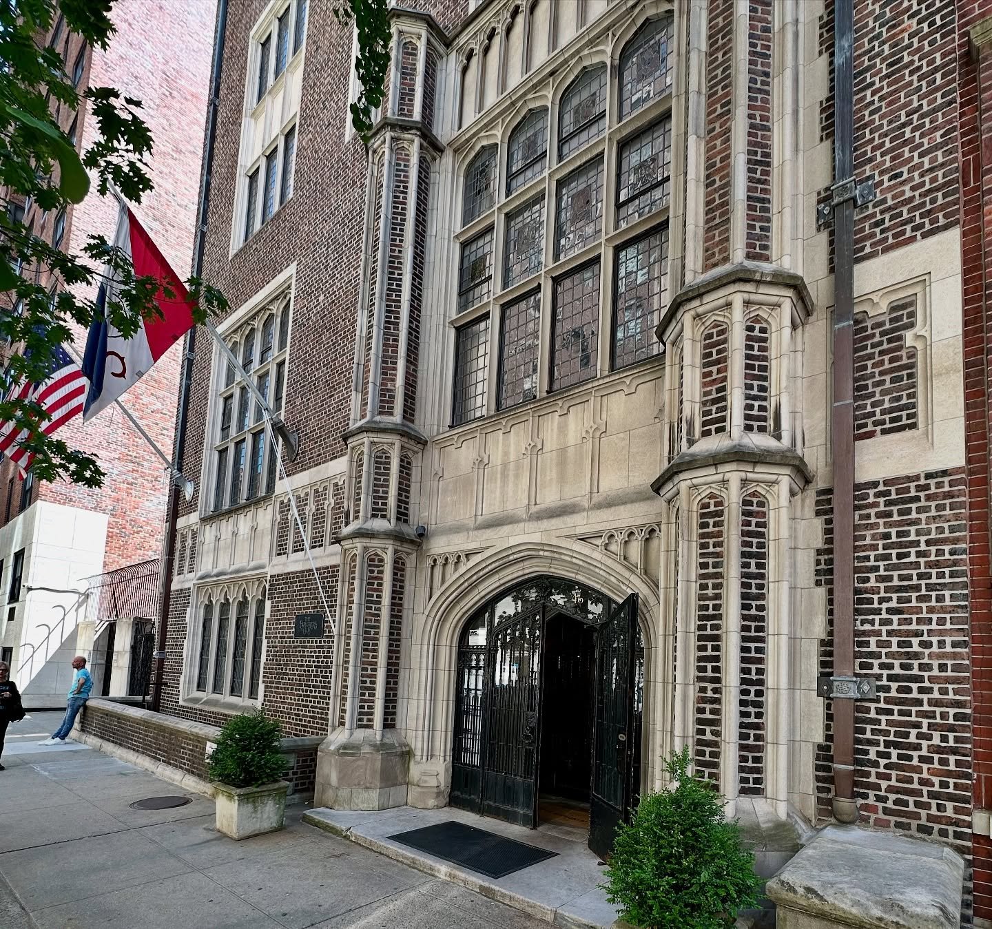 It was an honor to be invited to a special event with @kennsingtontours last week in New York City at  the Explorers Club.
The Explorers Club is a private club with a long fascinating history of legendary explorers. 
I&rsquo;ve always been interested