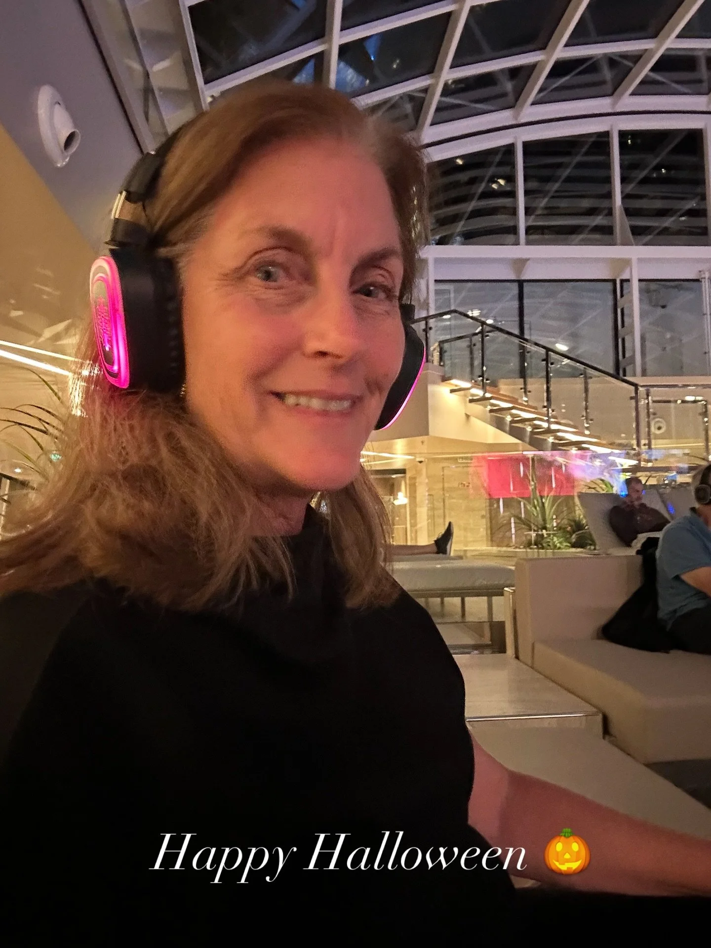 Happy Halloween 🎃 from Explora II, the ship hosts were busy carving pumpkins! Halloween Movies 🎥 by the pool with headphones, popcorn 🍿  @explorajourneys #explorajourneys #oceanstateofmind #exploraii