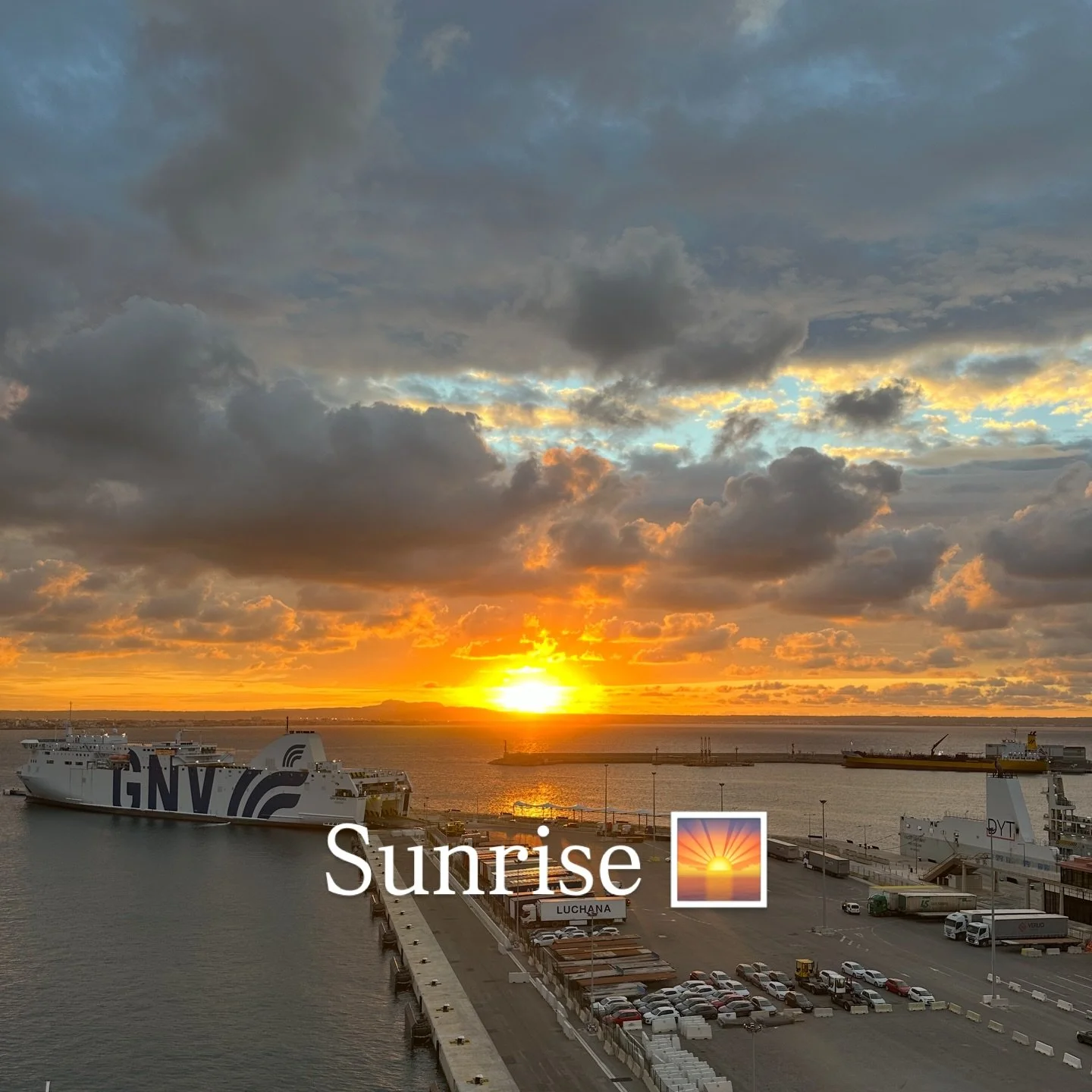 Docked so close in Palma de Mallorca that we could see many of our tour highlights right from our balcony on Explora II &mdash; the cathedral, the castle, and the curve of the city along the shoreline.
A perfect place to start the day. 🧭✨
.
🧭 Trave