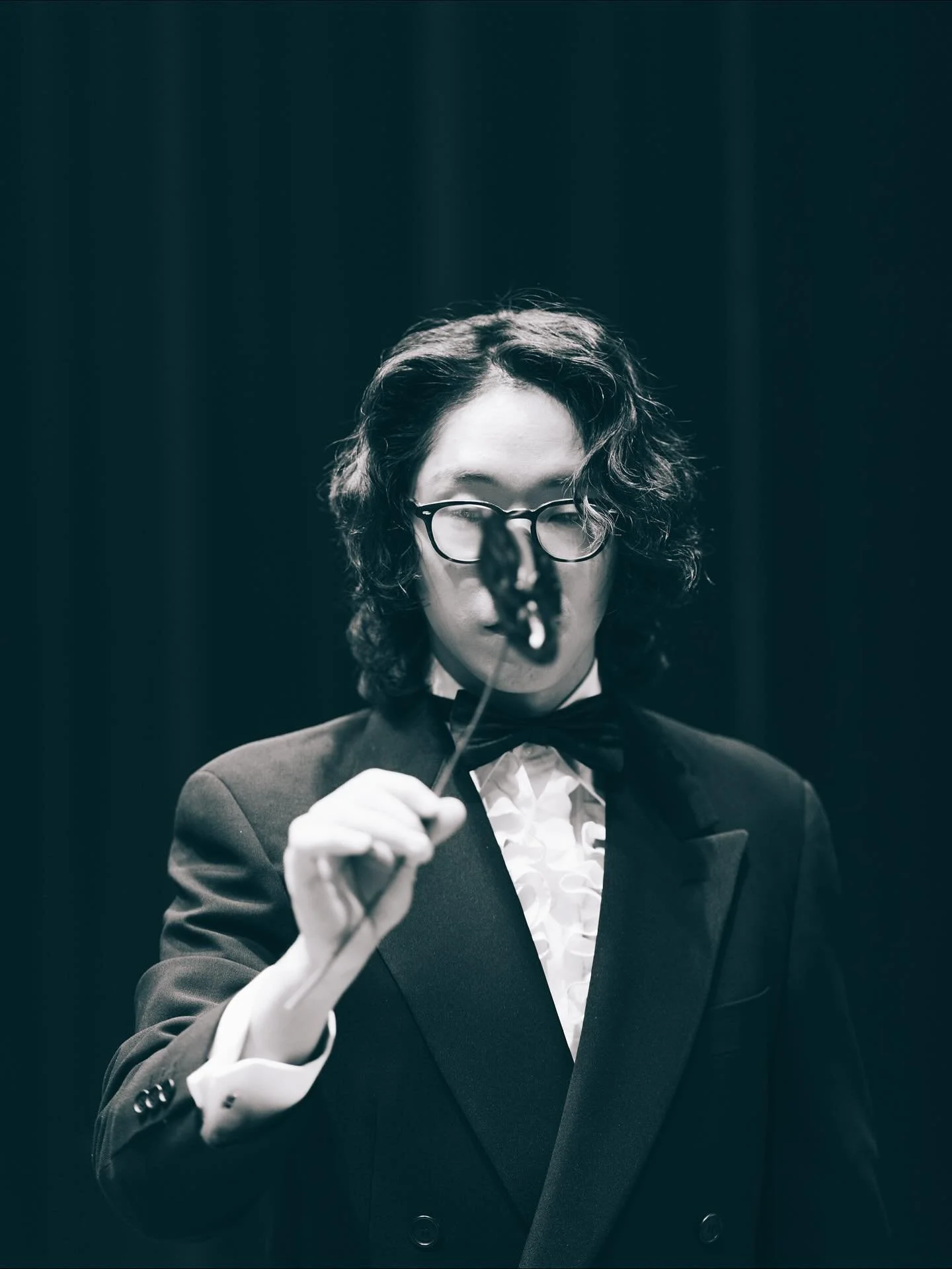 結婚写真

Wedding Produce : @shotaro_wada_w 
Hair&amp;Make： @mari_rin__24 
Dress : @mutin_dresstailor 
Place： @hirosaki_moca 
Flower： @kenshi.maeda 

#イトウタカムネ写真事務所 
#夫婦写真
#結婚写真

#takamuneito
#good_portrait_world 
#weddingphotography
#weddingphoto
#prewed