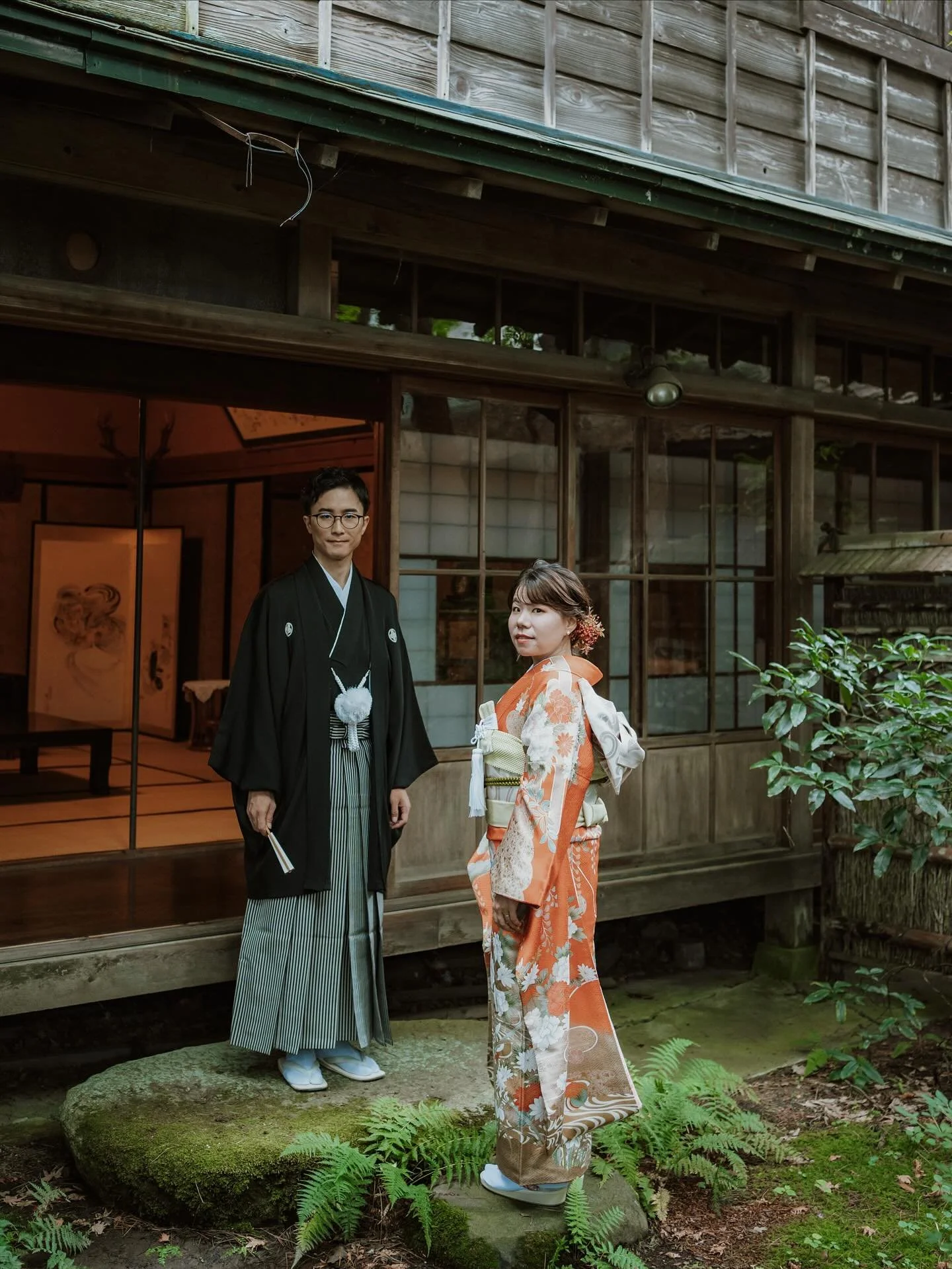 結婚写真

Wedding Produce :  @nue.00000 
Hair&amp;Make： @pinaco_0319 
Dressing： @chongcoco23 
Place： @hiraitei1921 
Flower： @flowerworksmorioka 

#イトウタカムネ写真事務所 
#夫婦写真
#結婚写真

#takamuneito
#good_portrait_world 
#weddingphotography
#weddingphoto
#prewedding