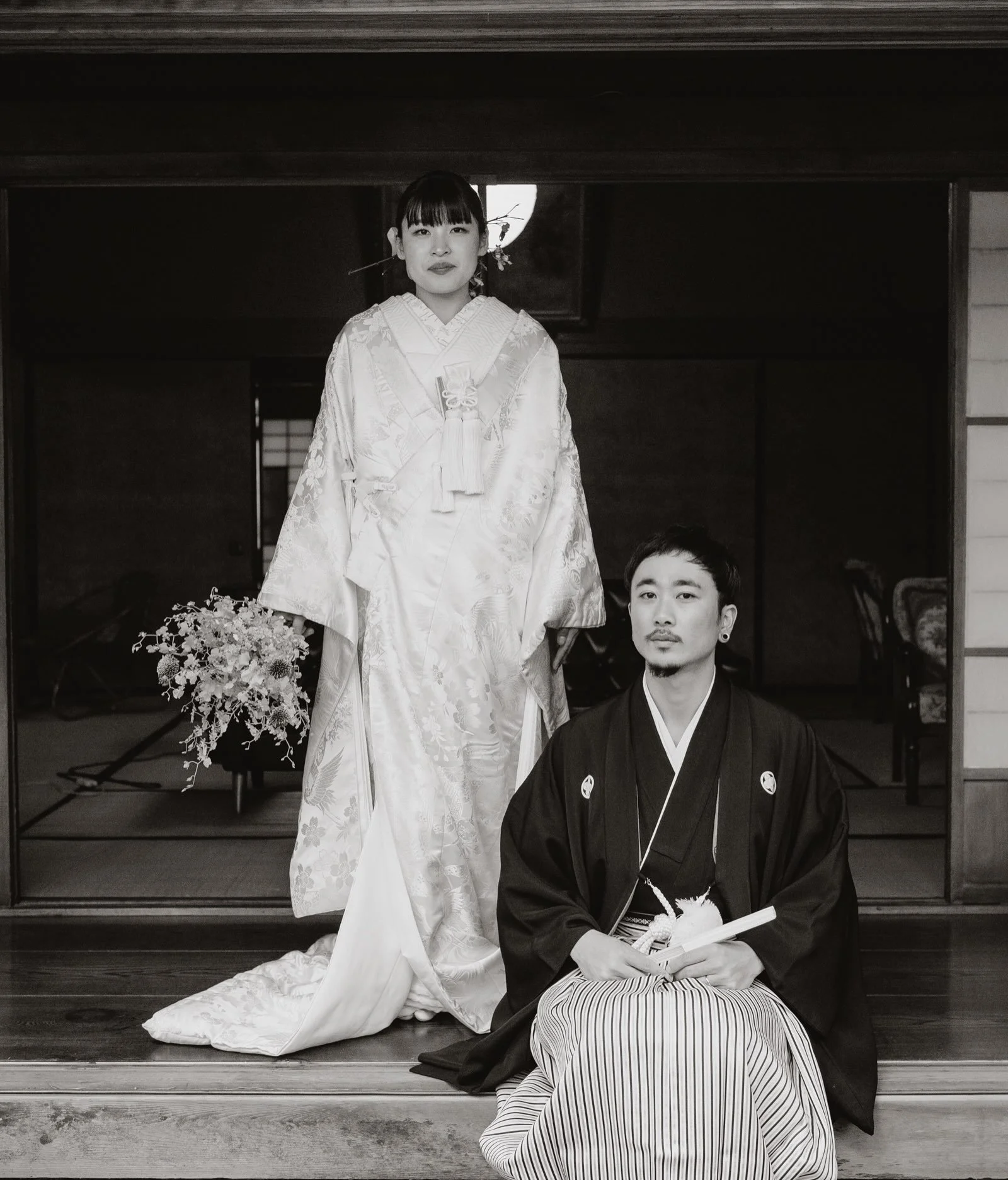 人がありのままでいられるとき、
そこには静かな美しさがあらわれてきます。

美しさという言葉では、たりないかもしれません。

その人が、その人であること。

それを受け取るように写す。

Wedding Produce :  @nue.00000 
Hair&amp;Make： @pinaco_0319 
Dressing： @chongcoco23 
Place： @hiraitei1921