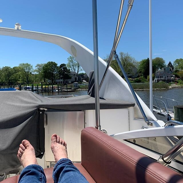 First outside nap of the year! #naptimeoutside #homeiswheretheboatis #spring2020 #liveaboard #herringtonharbournorth #