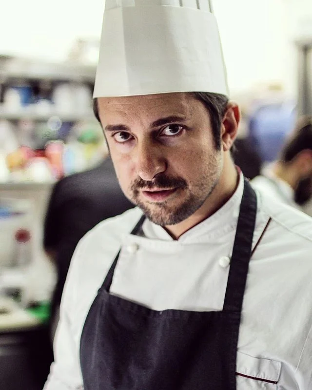 🇮🇹 A tavola con gli chef: un reportage alla scoperta delle origini, delle tradizioni, del gusto, e dell&rsquo;estro dei nostri cuochi. Dalla prossima settimana sul nostro Blog.
.
.
🇬🇧 At the Chef&rsquo;s Table: a reportage to discover the origins