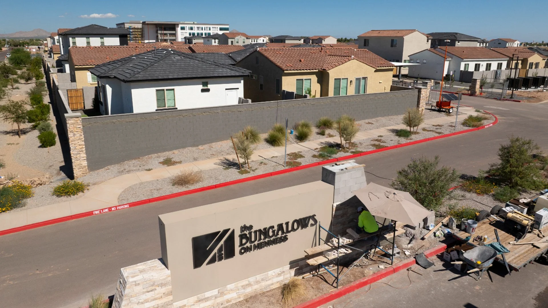 BUNGALOWS ON HENNESS
