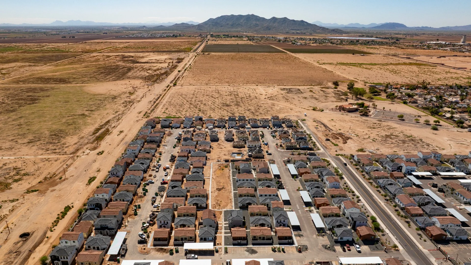 BUNGALOWS ON HENNESS