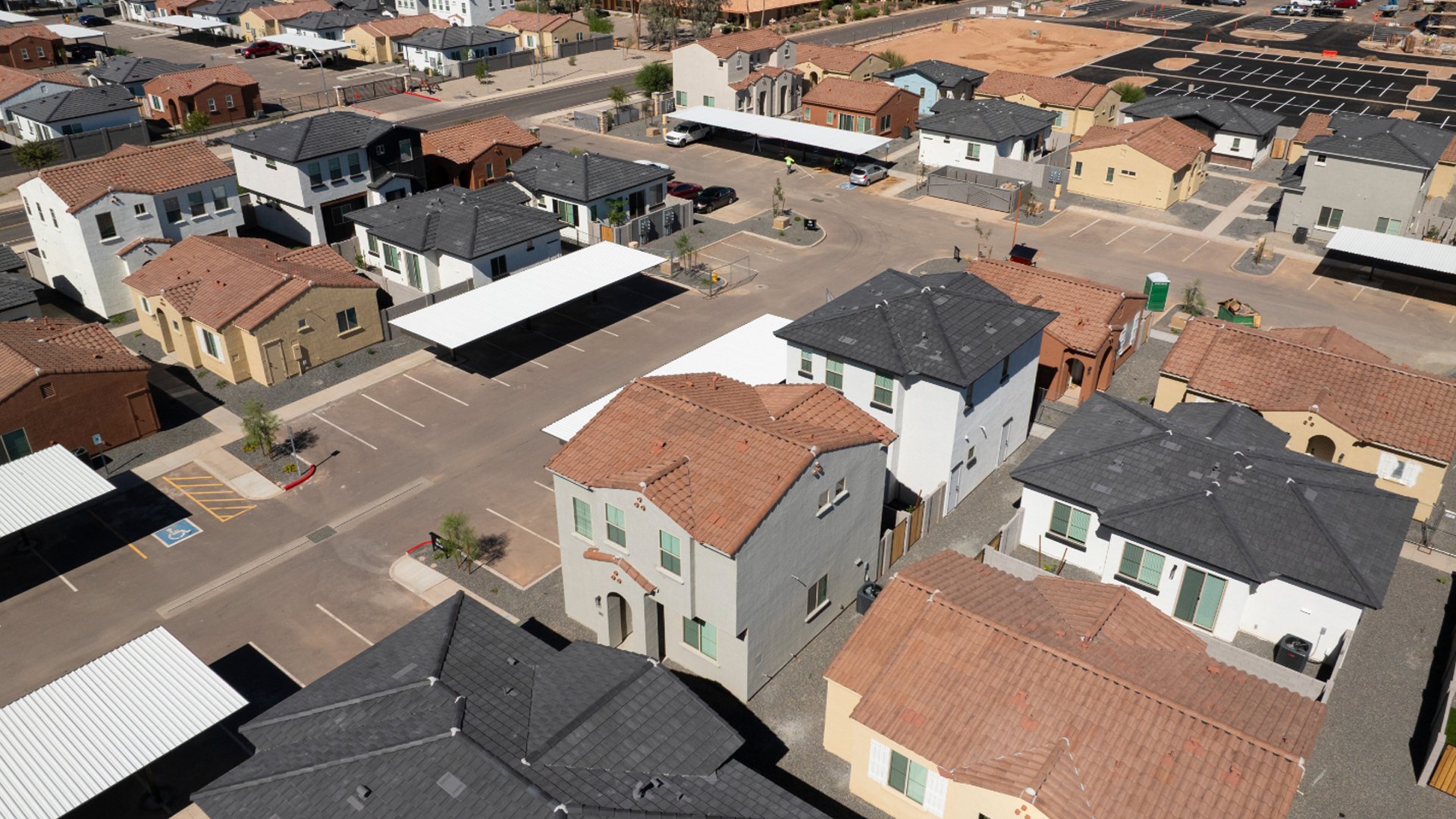 BUNGALOWS ON HENNESS