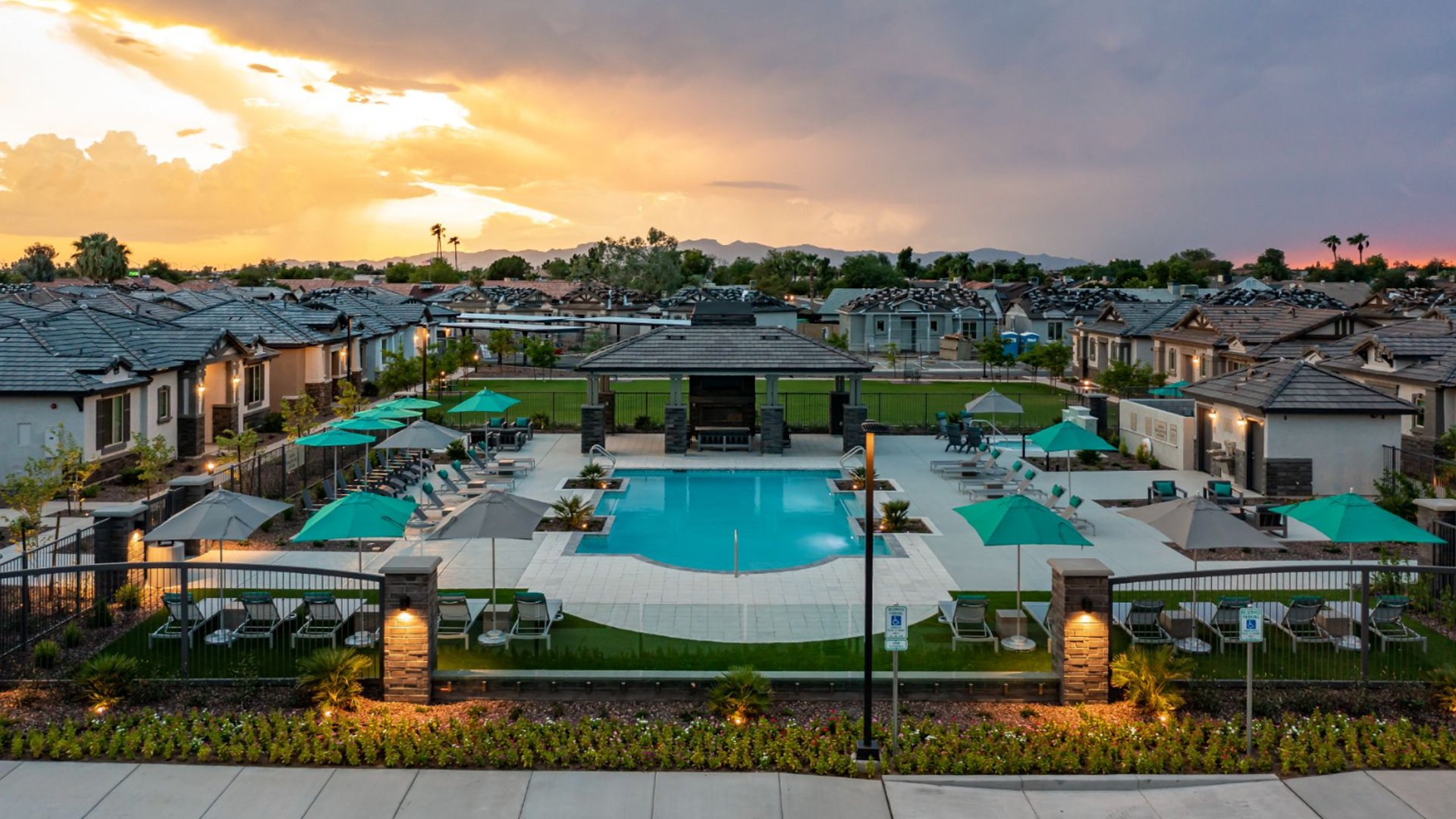 VLUX AT SUNSET FARMS