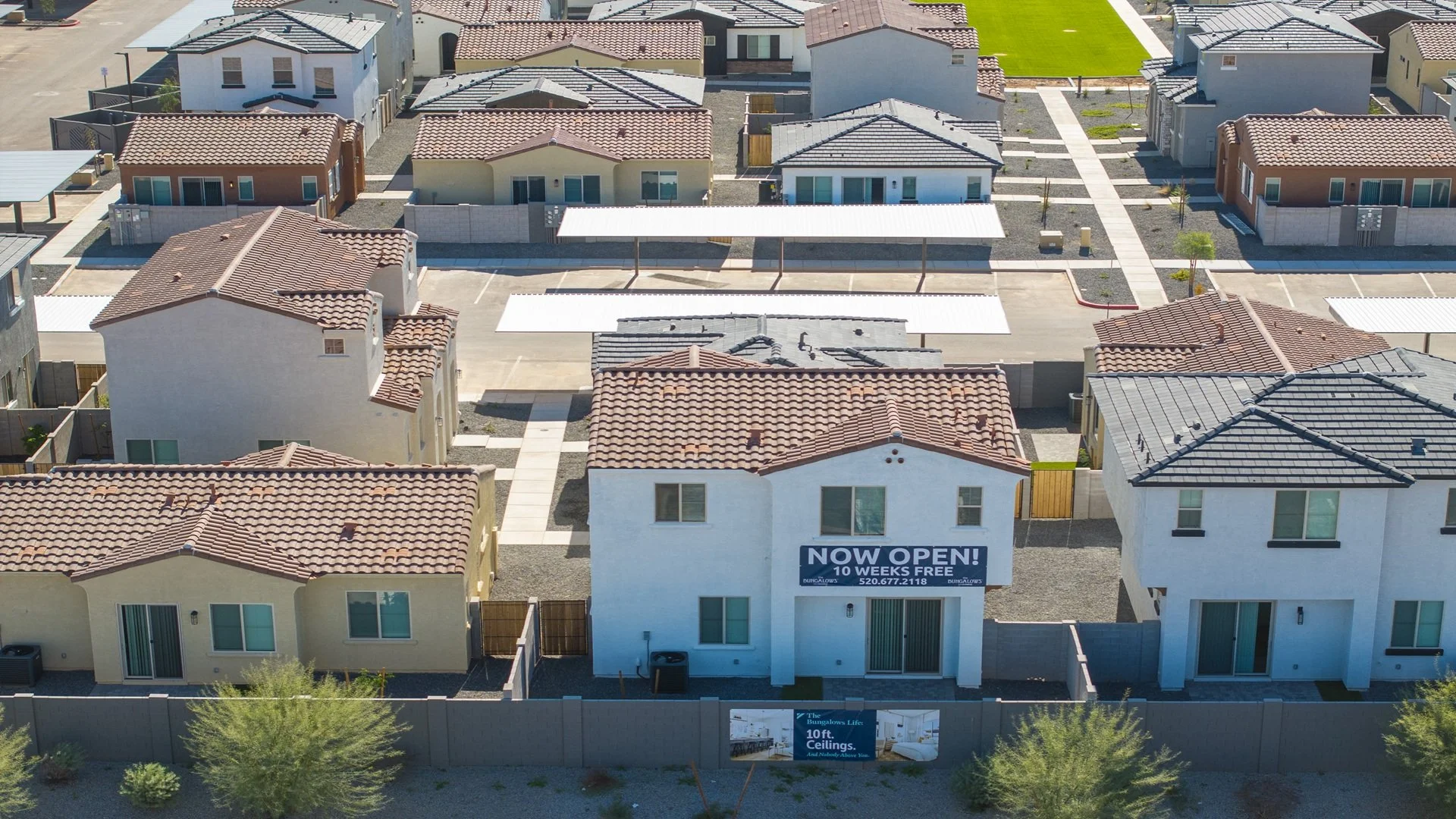 BUNGALOWS ON HENNESS