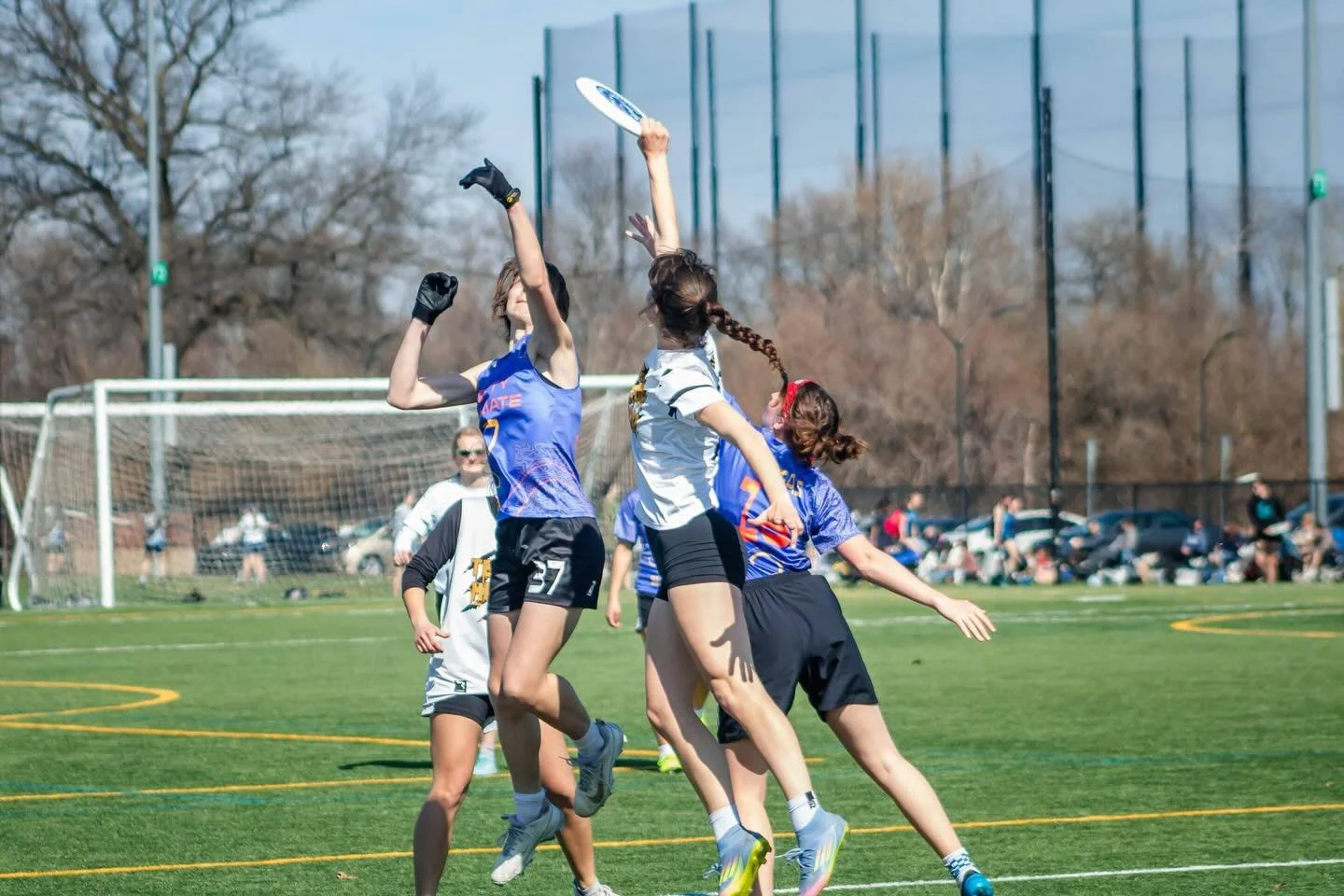 Midwest Throwdown Women&rsquo;s Division Day 1 Highlights

📸: @rufflifeadventures 

#MidwestThrowdown #WomensUltimate #CollegeUltimate #Ultimate