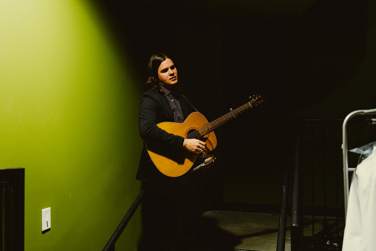 Just before walking on stage in Nashville at the City Winery. Hence the glass of wine. Tryn'a keep it classy.