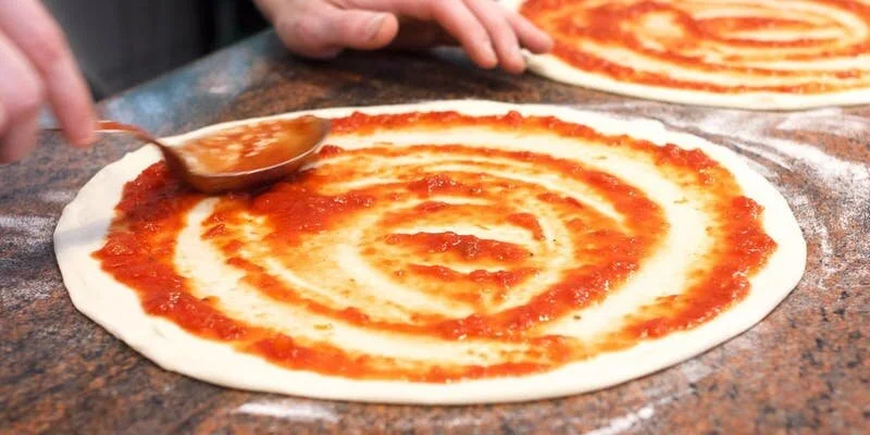HANDS-ON PIZZA MAKING
